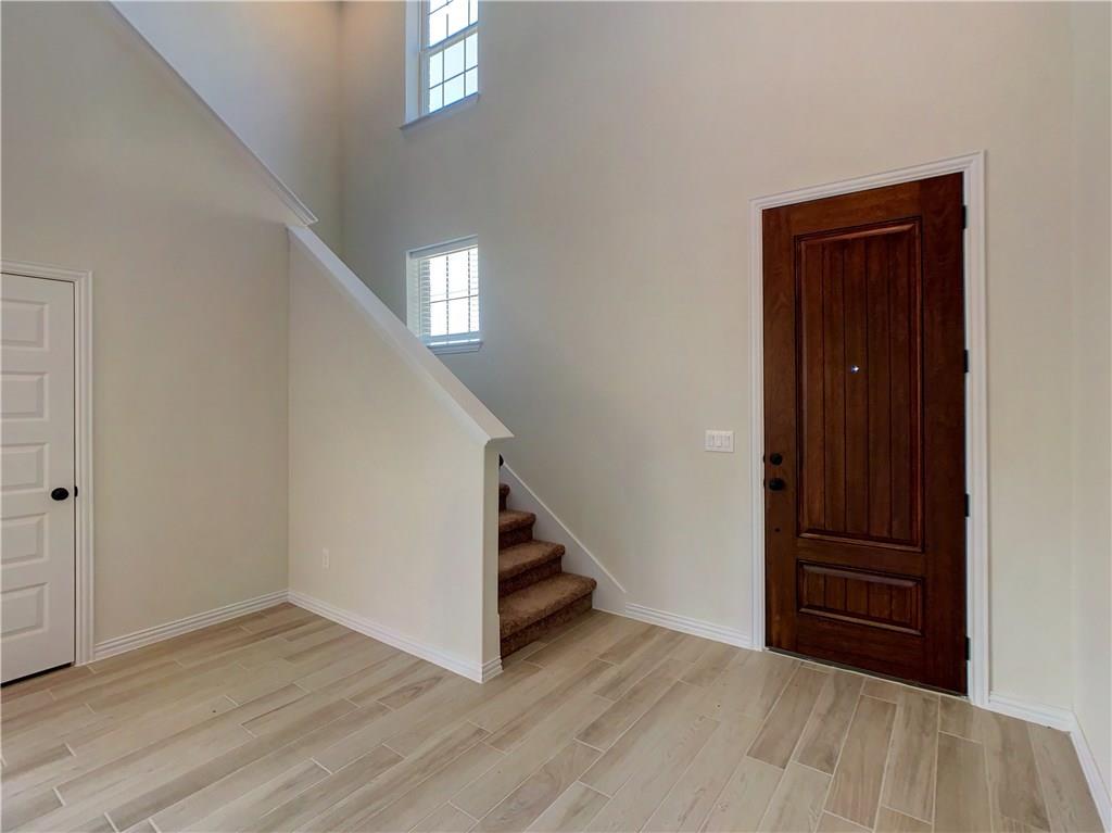 2304 La Mirada ST — photo 4
