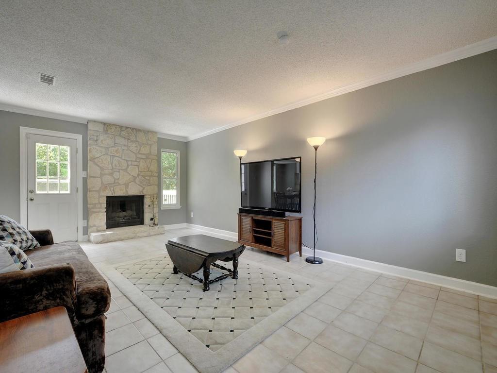 8421 Spring Valley DR — photo 4