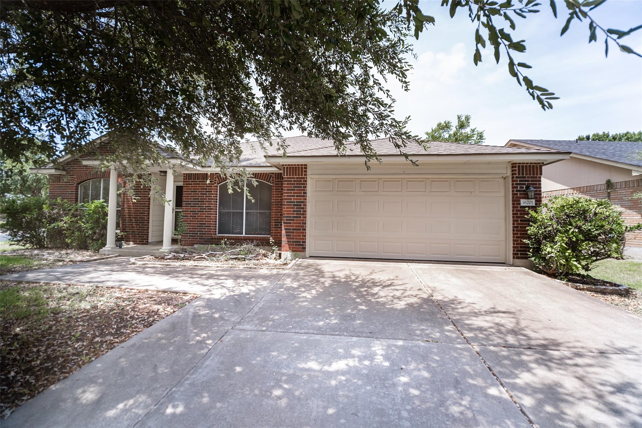 16201 Mones LN — photo 3