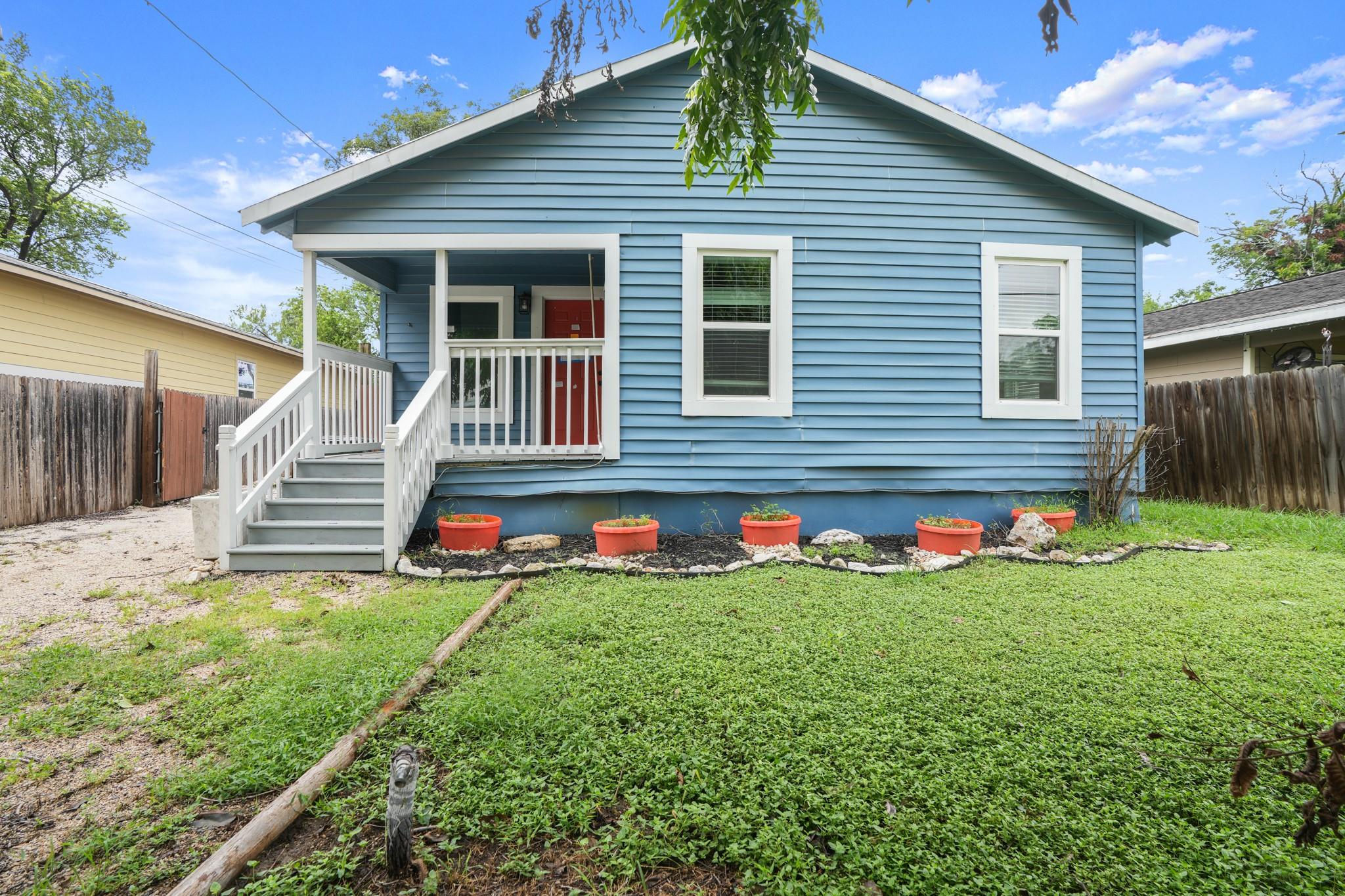 1655 Katy ST