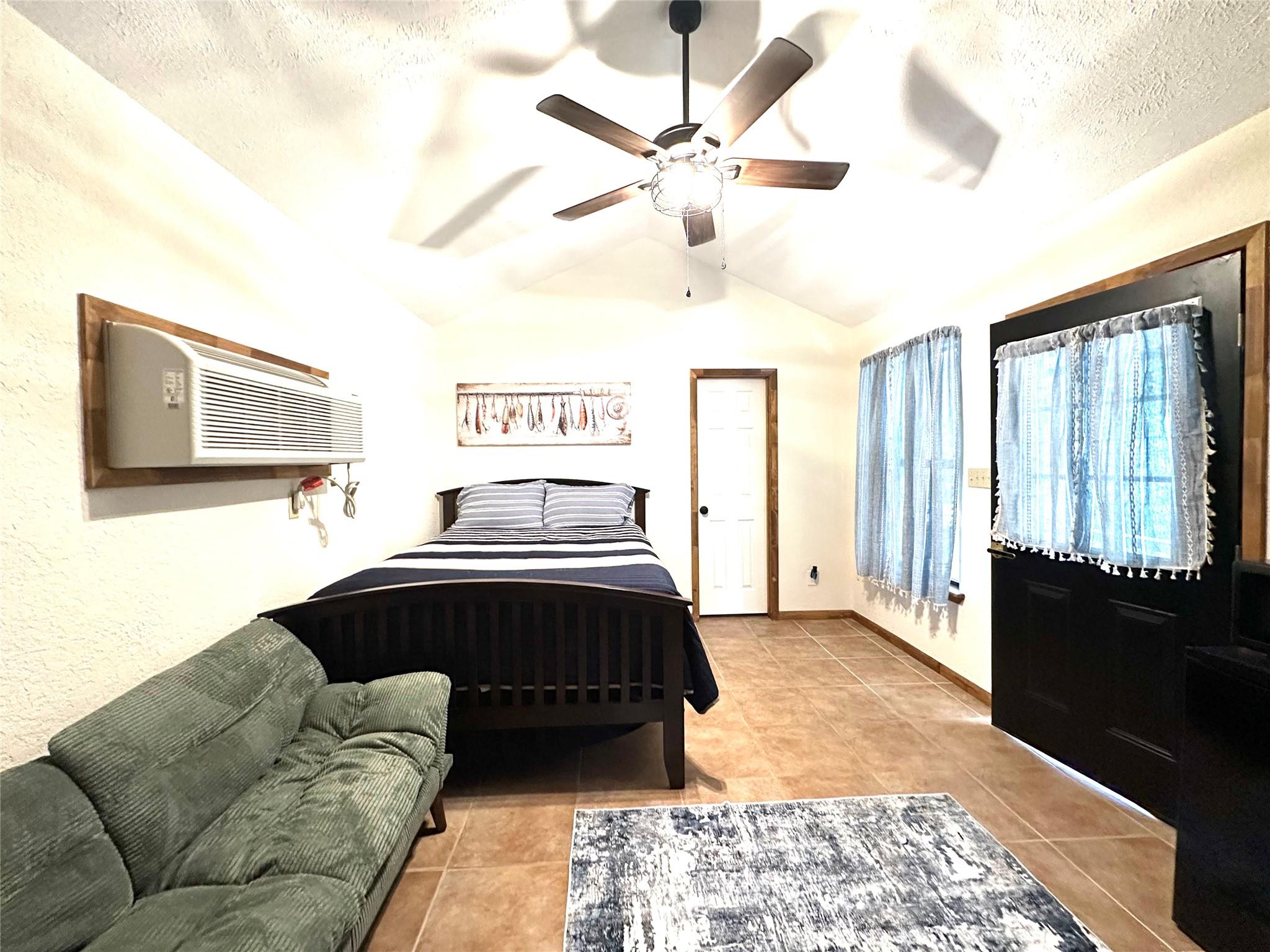 43 Lambert — photo 3