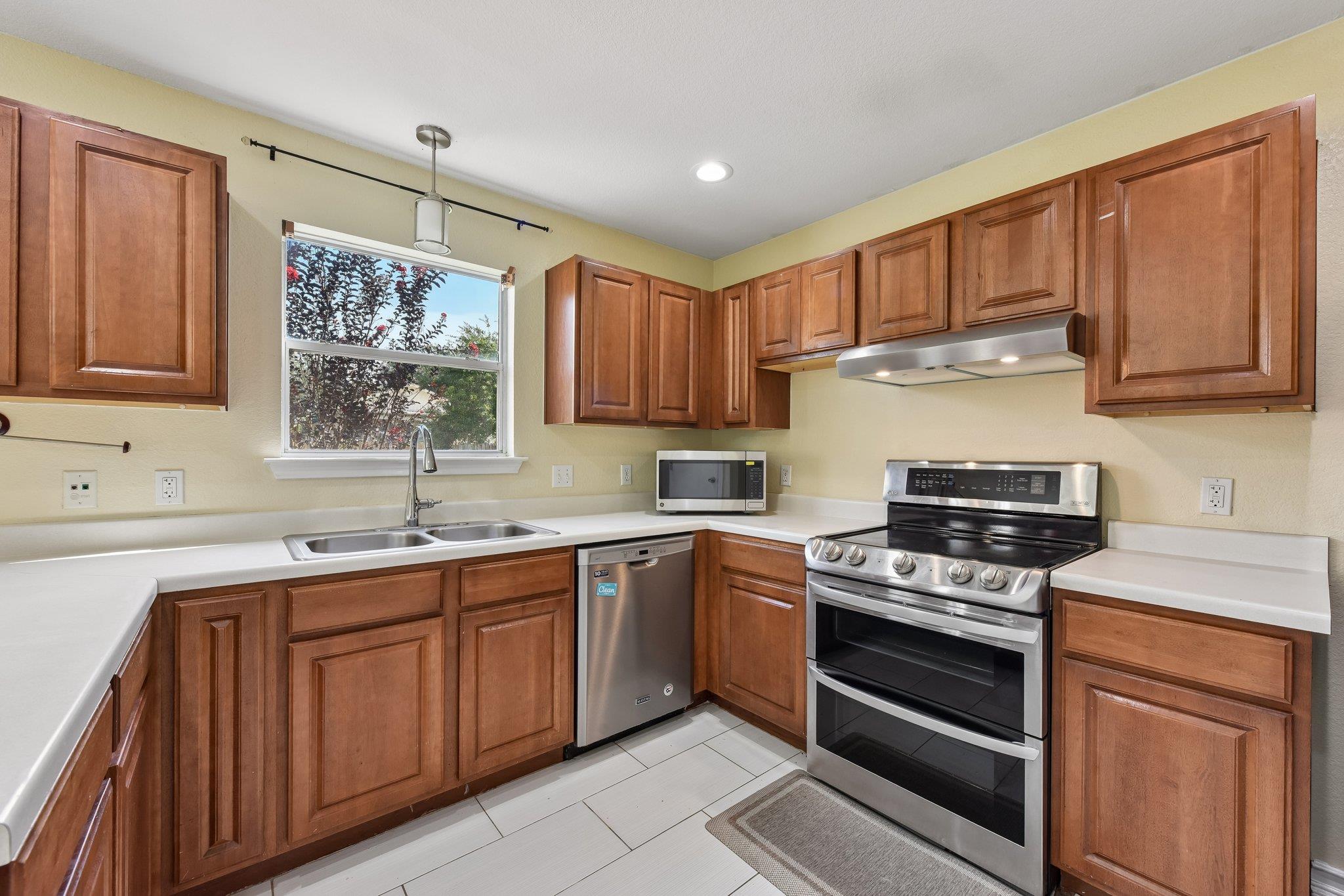 12712 Ring DR — photo 3