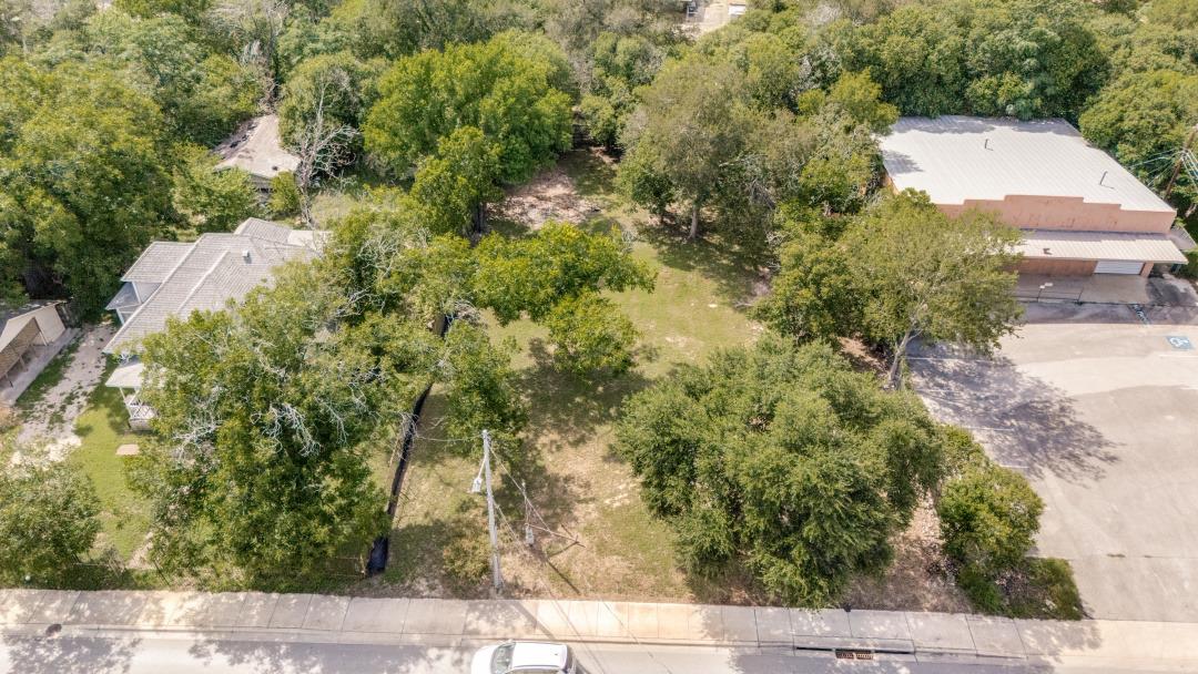 1412 Hopkins ST — photo 3