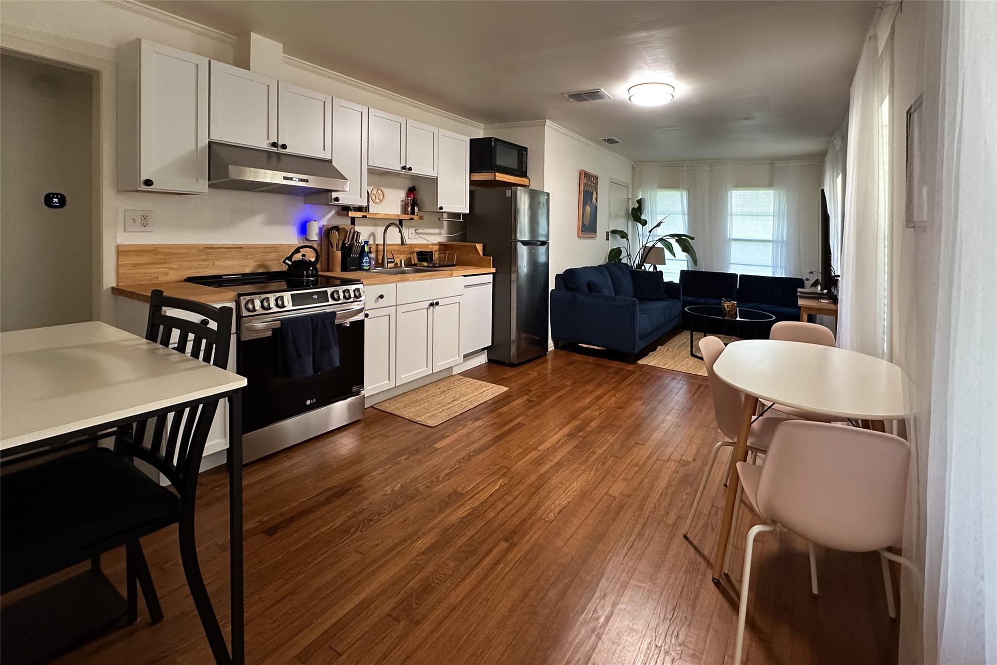 8815 GEORGIAN DR #B — photo 3