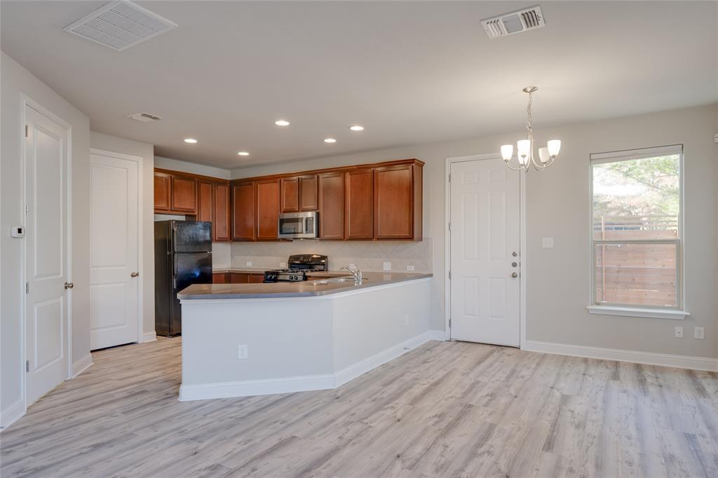 5701 Cougar DR #D — photo 4