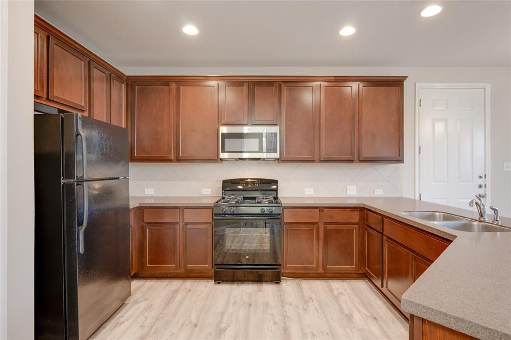 5701 Cougar DR #D — photo 5