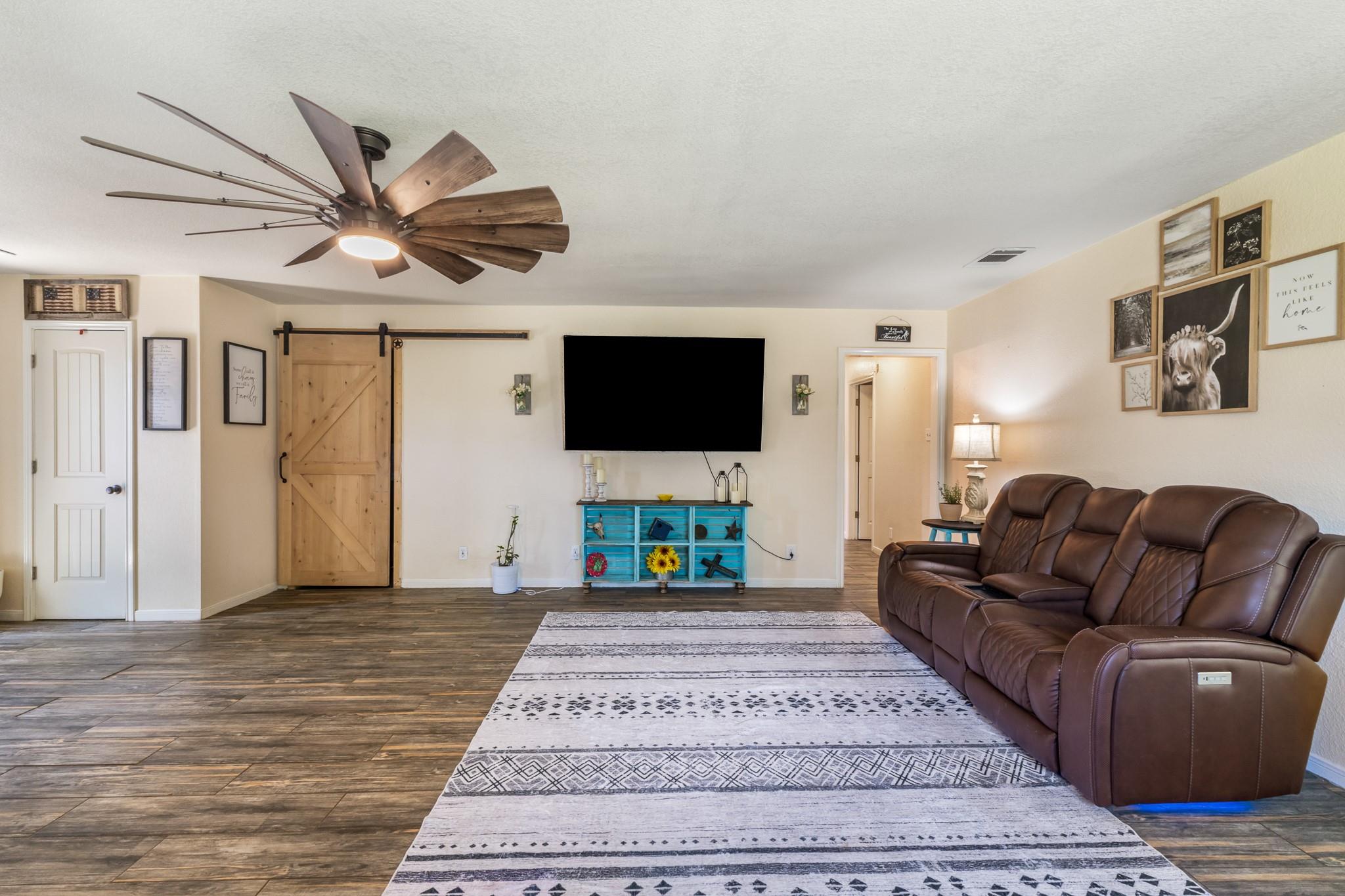 250 Capps Branch LN — photo 4