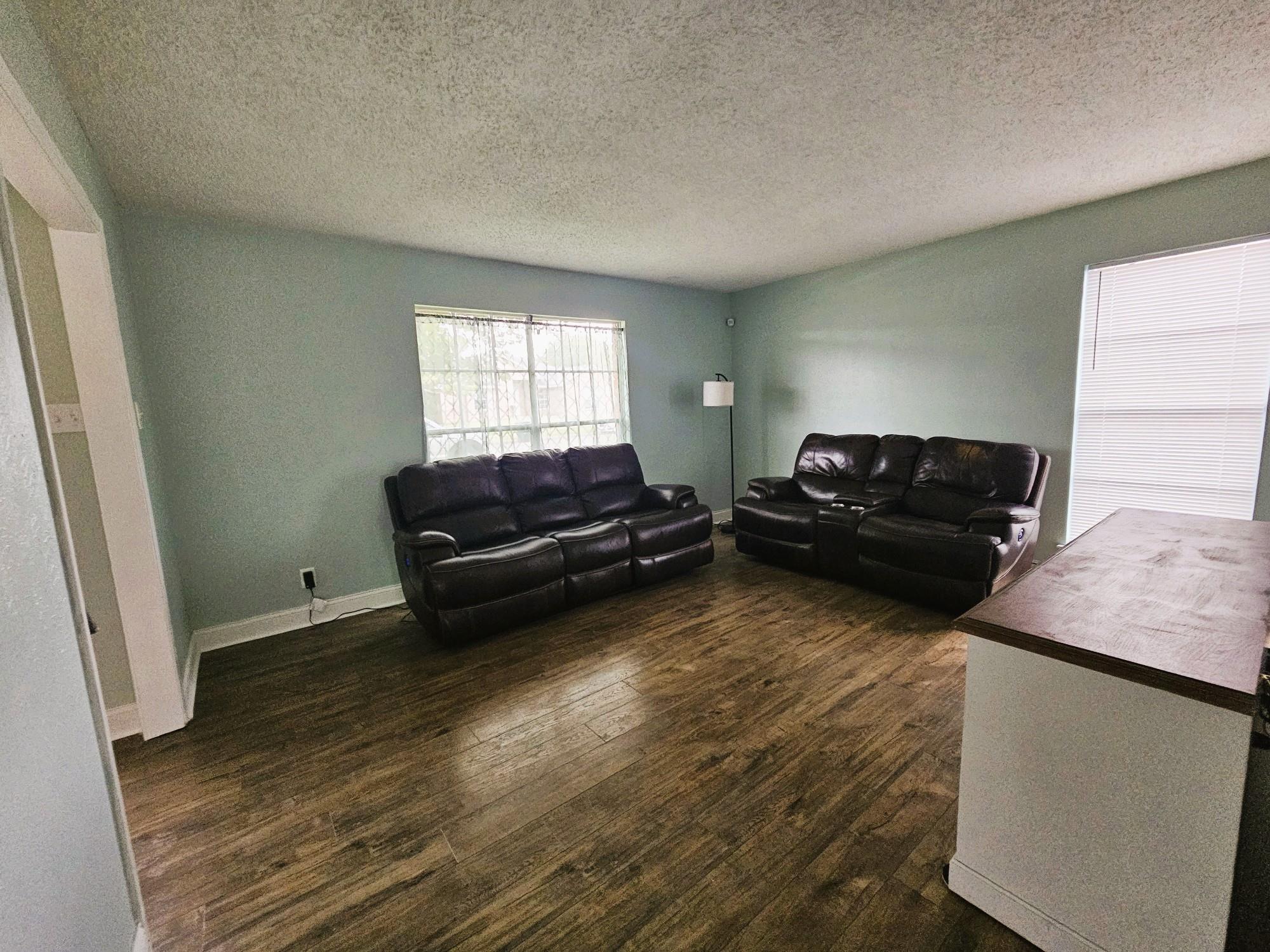 3303 Lake Charles Ave — photo 4