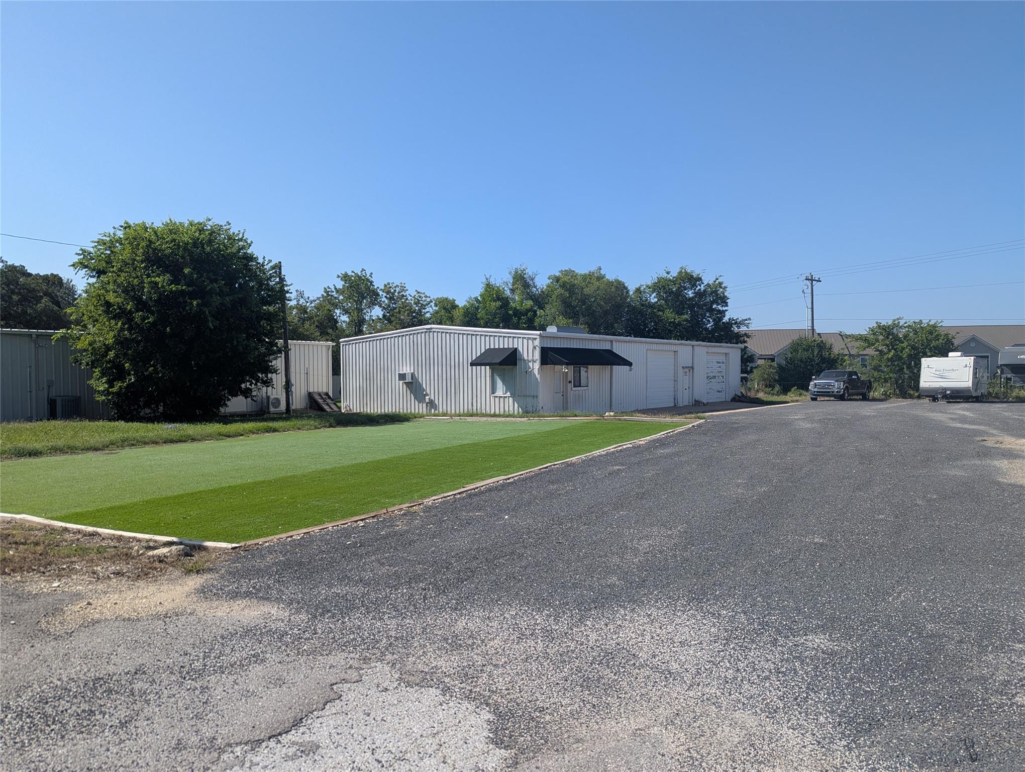 709 A & B and 711B Hwy 290 Highway — photo 4