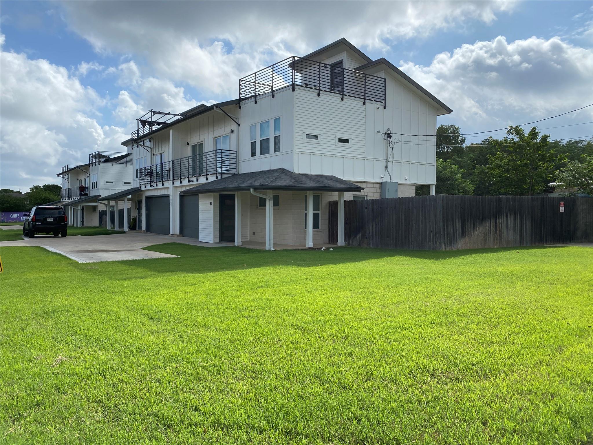 7907 Brodie LN #B — photo 4