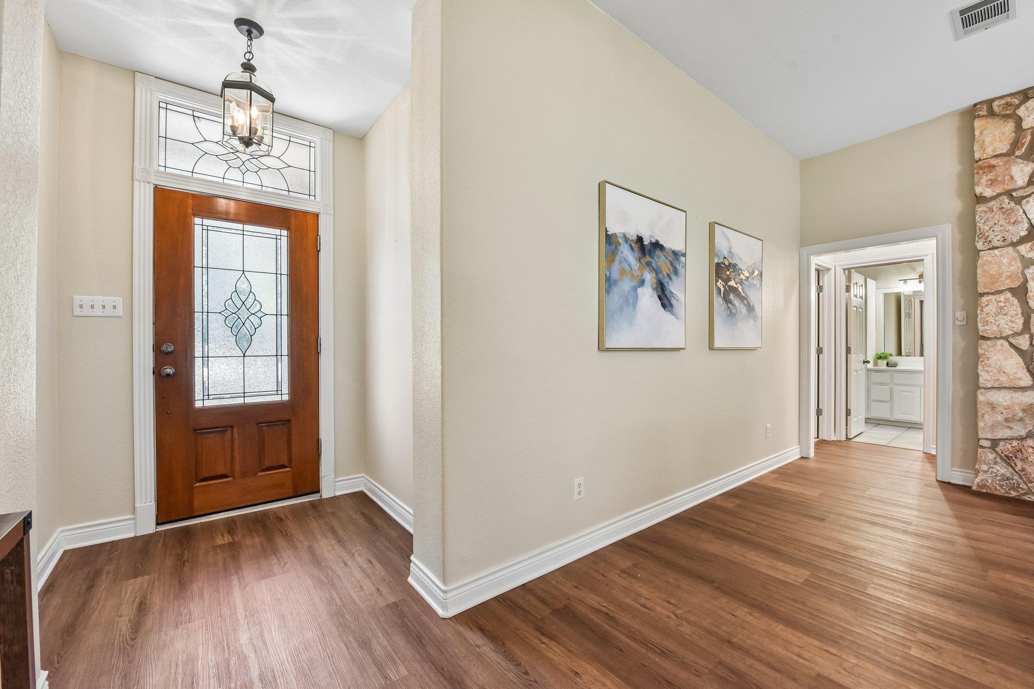 100 Grove LN — photo 4