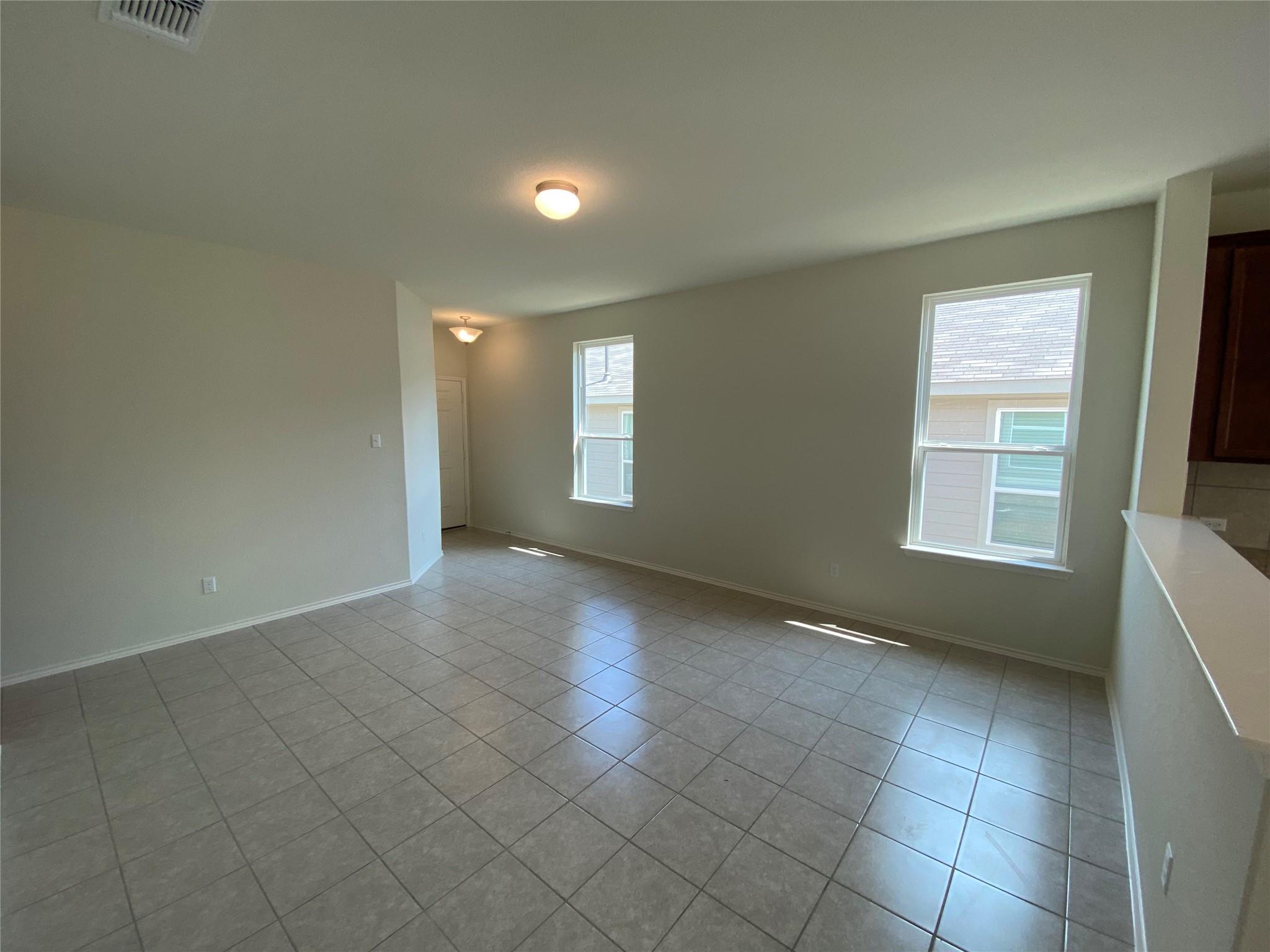 204 Nettletree DR — photo 5