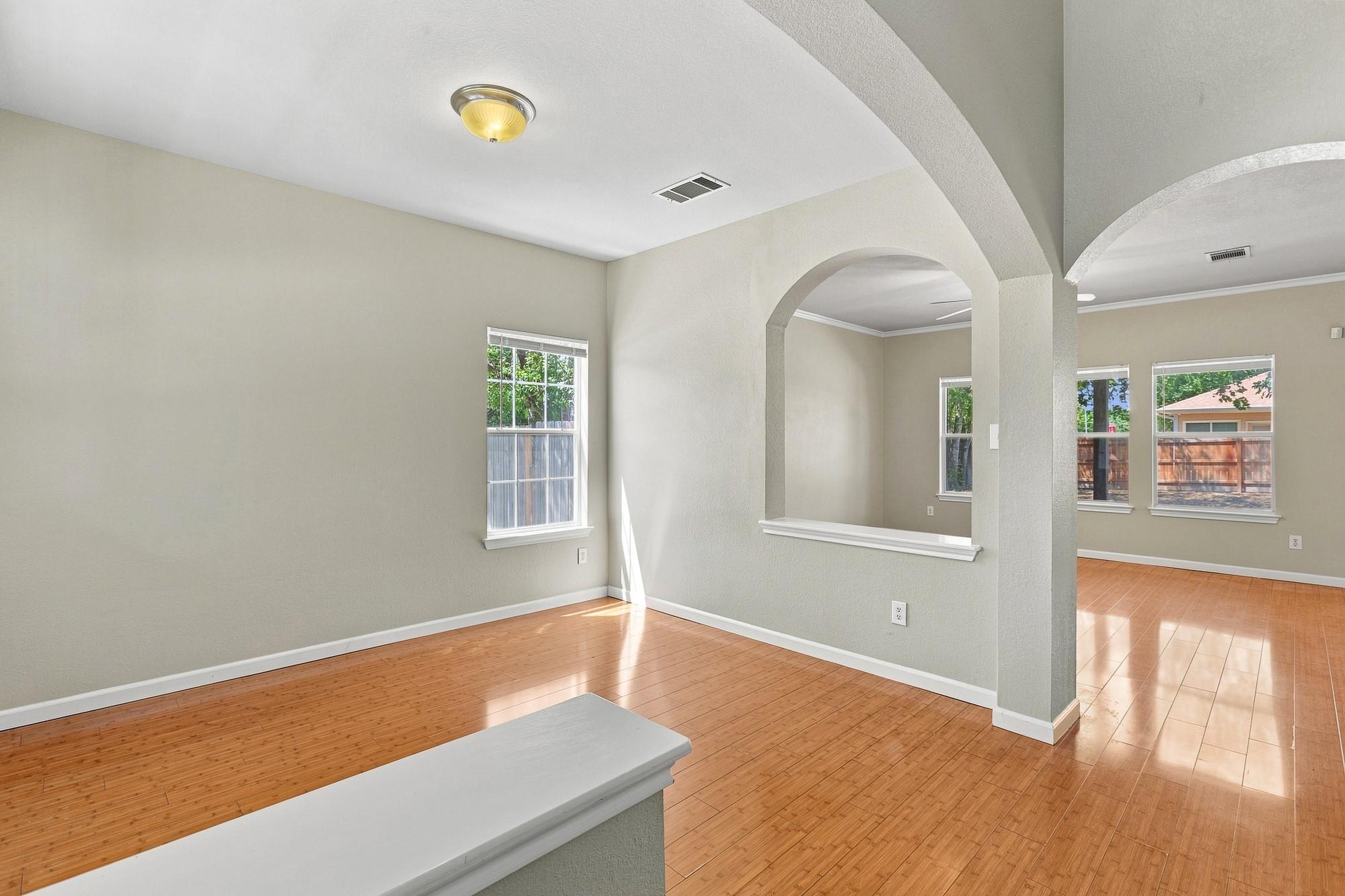 11400 Hereford ST — photo 4
