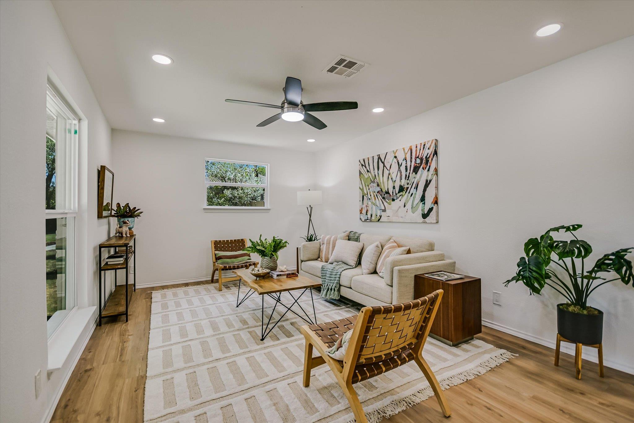 4508 Craigwood DR — photo 3