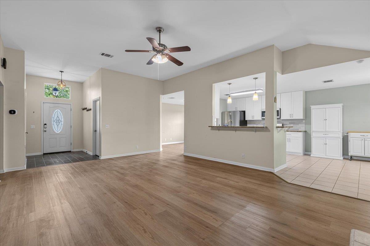 206 Evergreen CIR — photo 5