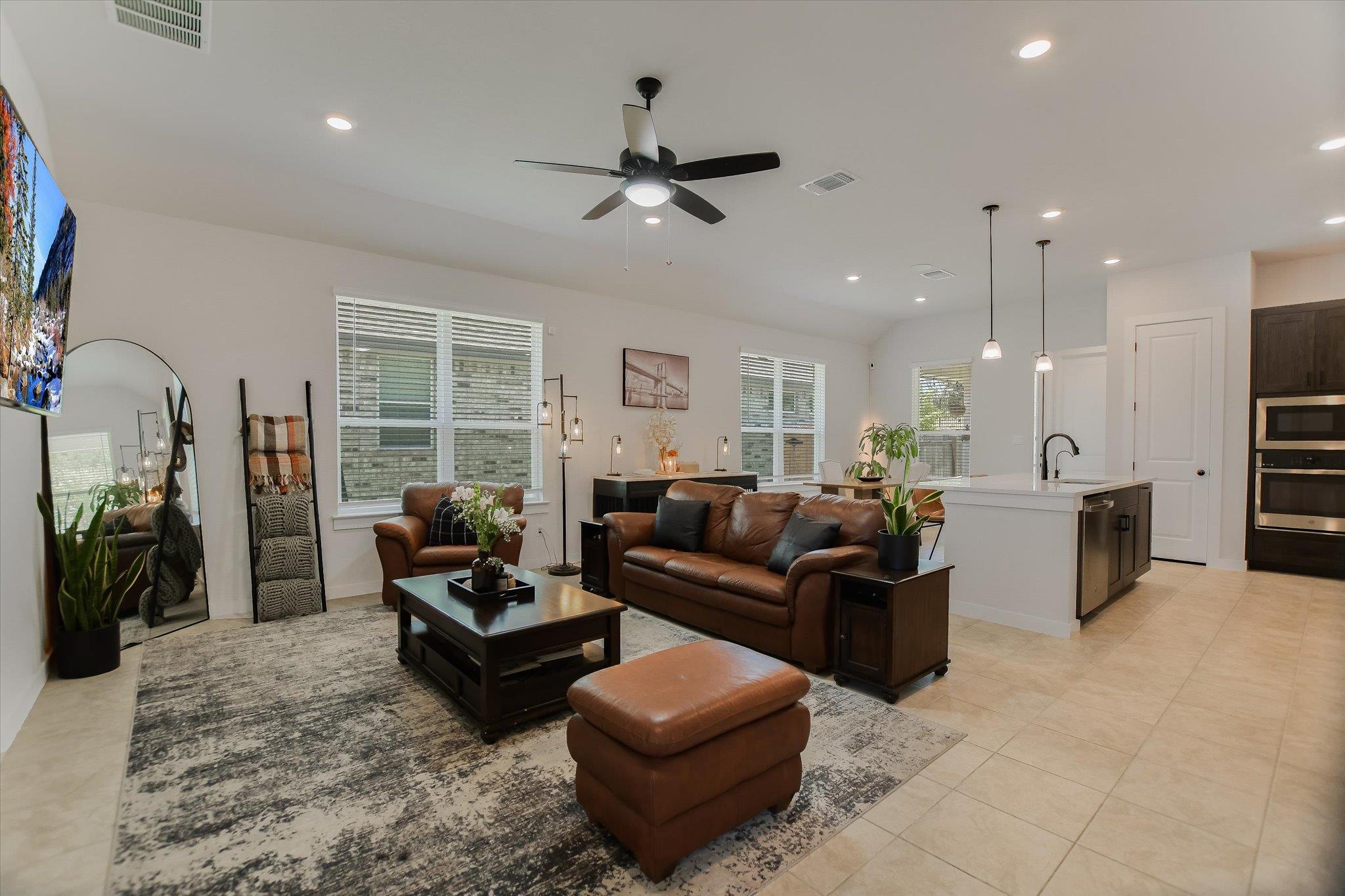 972 Leaning Oak LN — photo 4