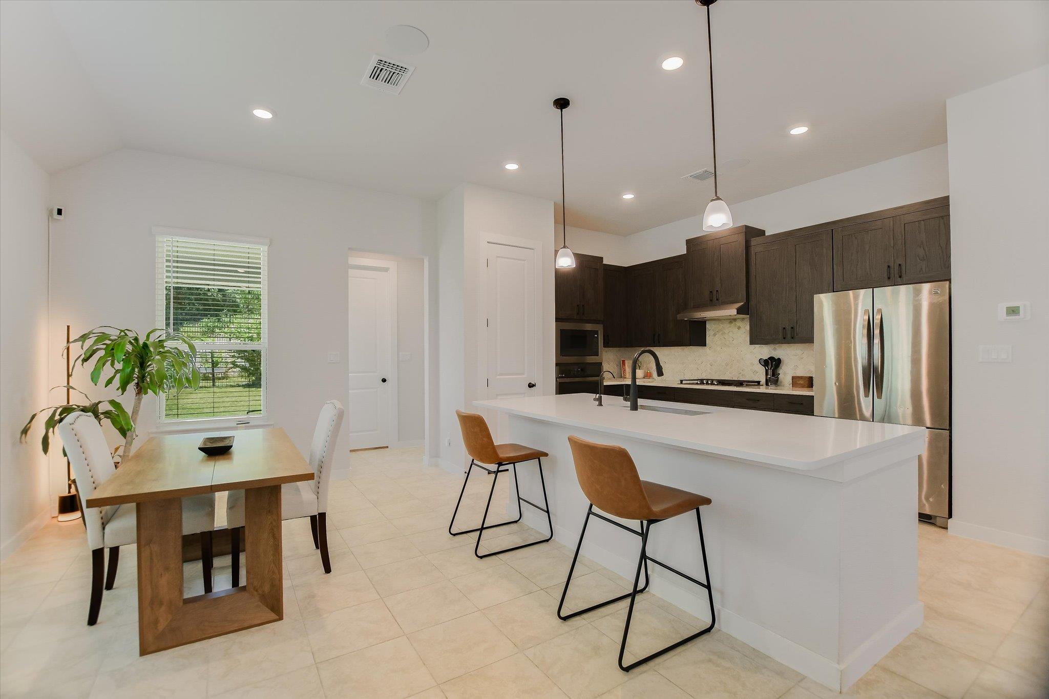 972 Leaning Oak LN — photo 5
