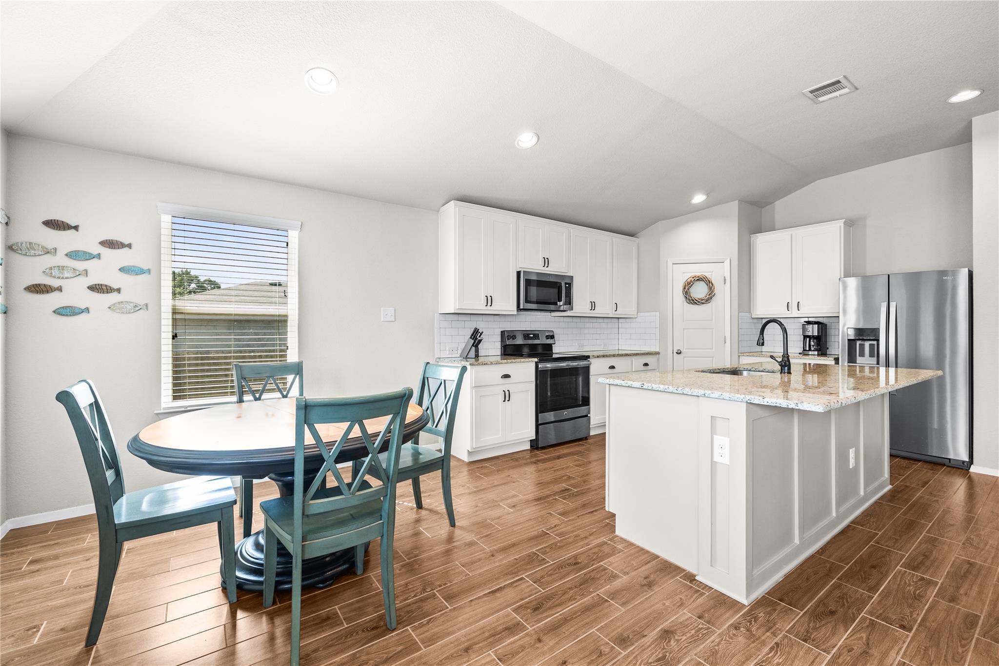 21204 Santa Rosa Ave — photo 4