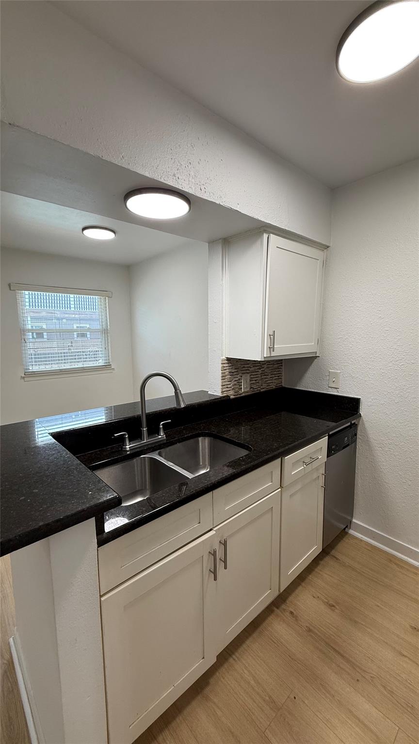 2401 Manor RD #126 — photo 3