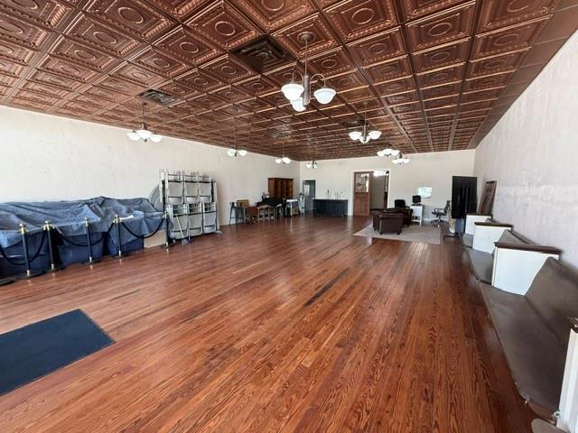 124 Vaughan ST — photo 4