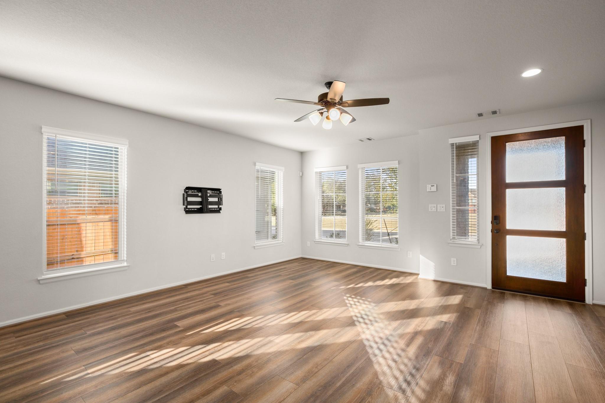 932 Azul Lagoon DR — photo 5