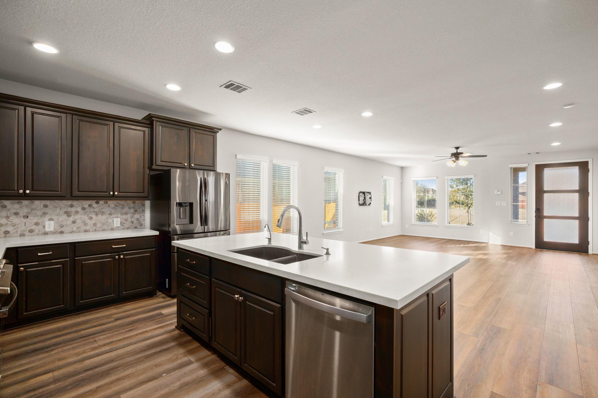 932 Azul Lagoon DR — photo 3