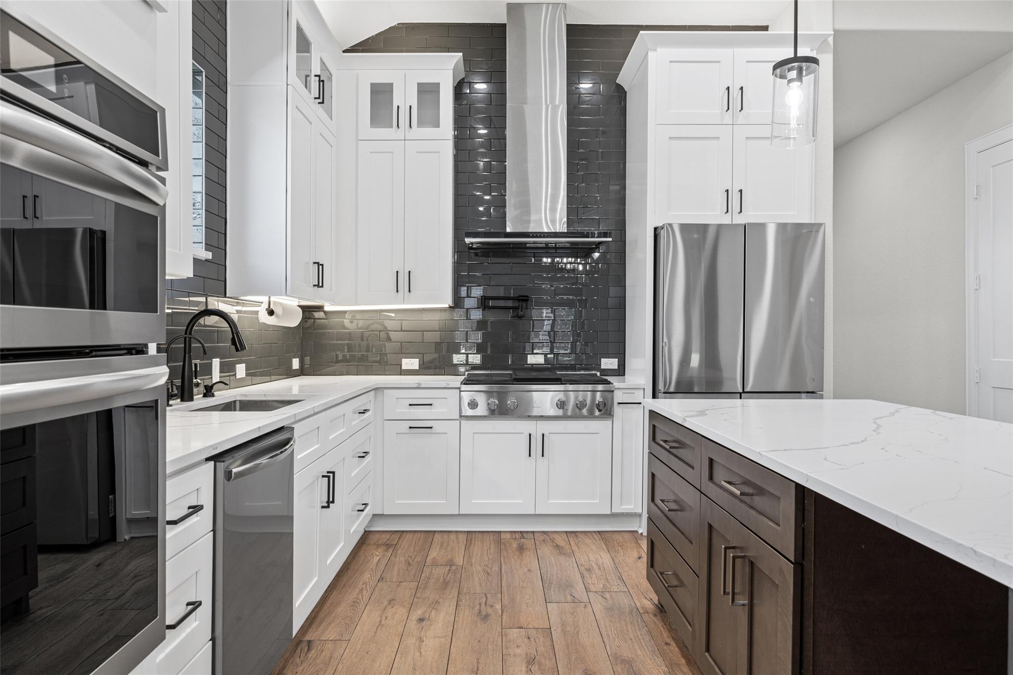 140 Caterpillar LN — photo 3