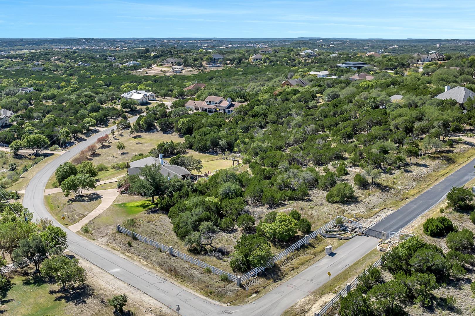 1500 Kemp Hills DR — photo 3