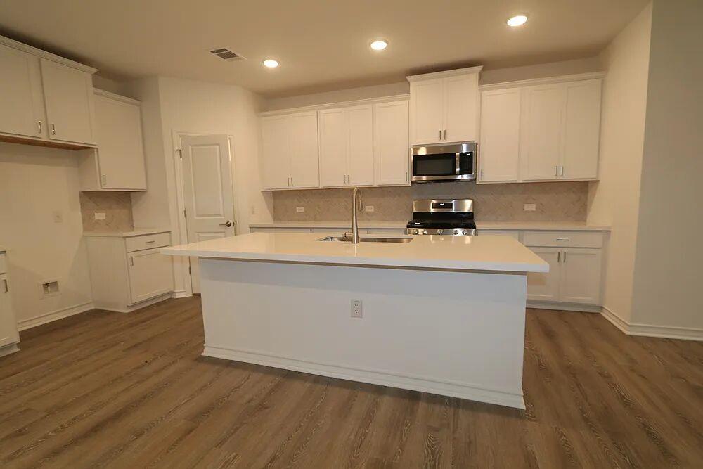 1620 Purple Martin DR — photo 3