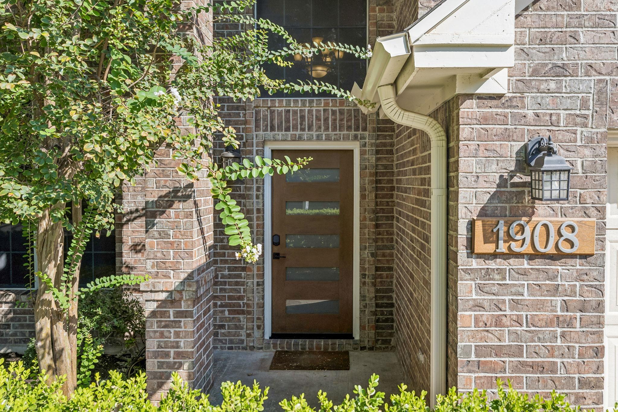 1908 Clearwater DR — photo 4