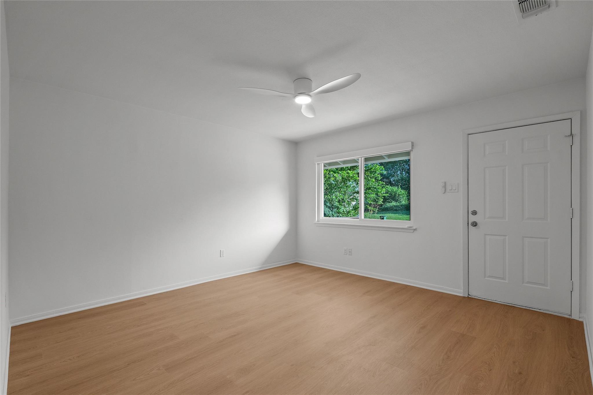307 Sheffield DR — photo 5