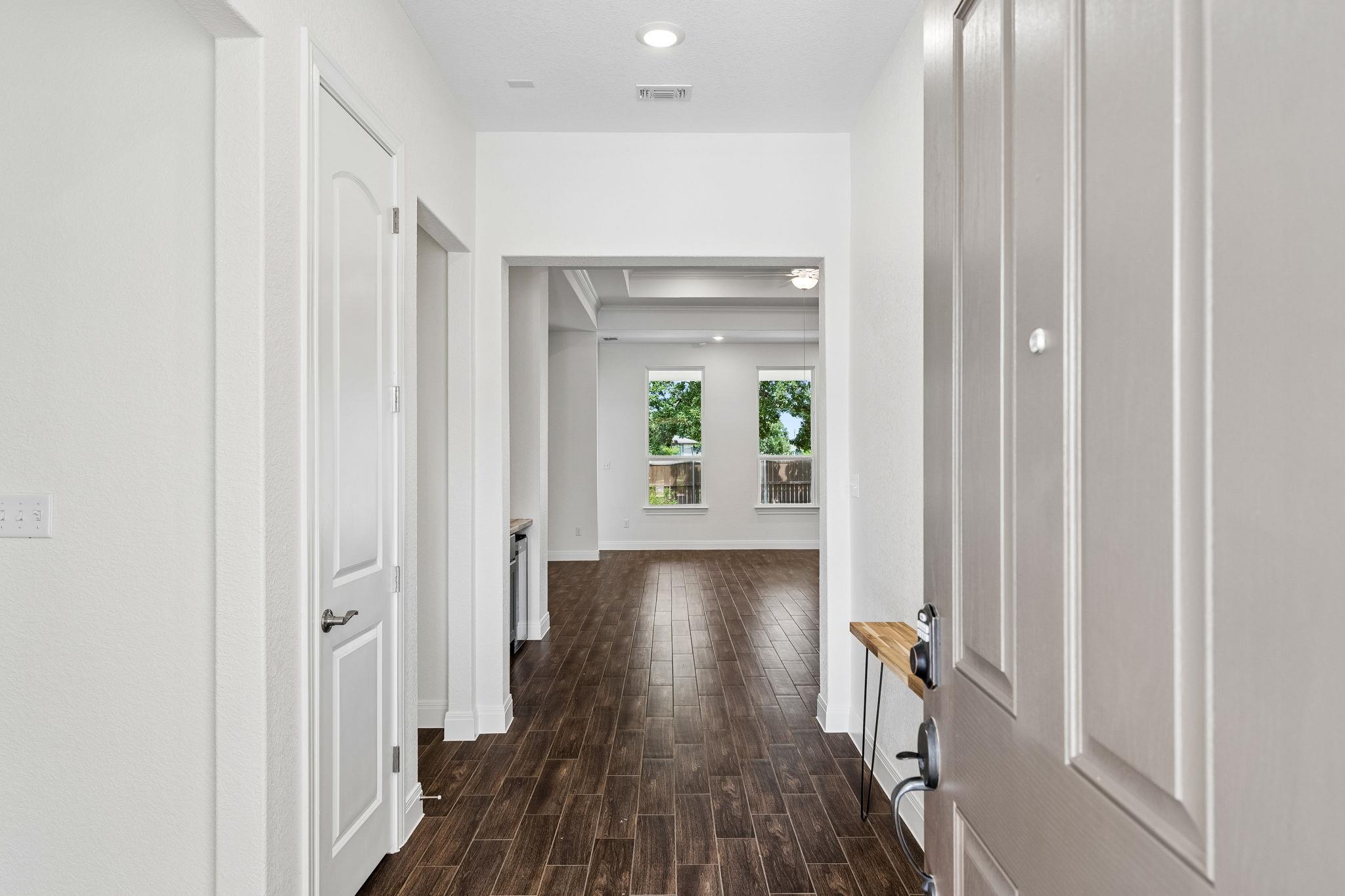 409 Verbena DR — photo 5