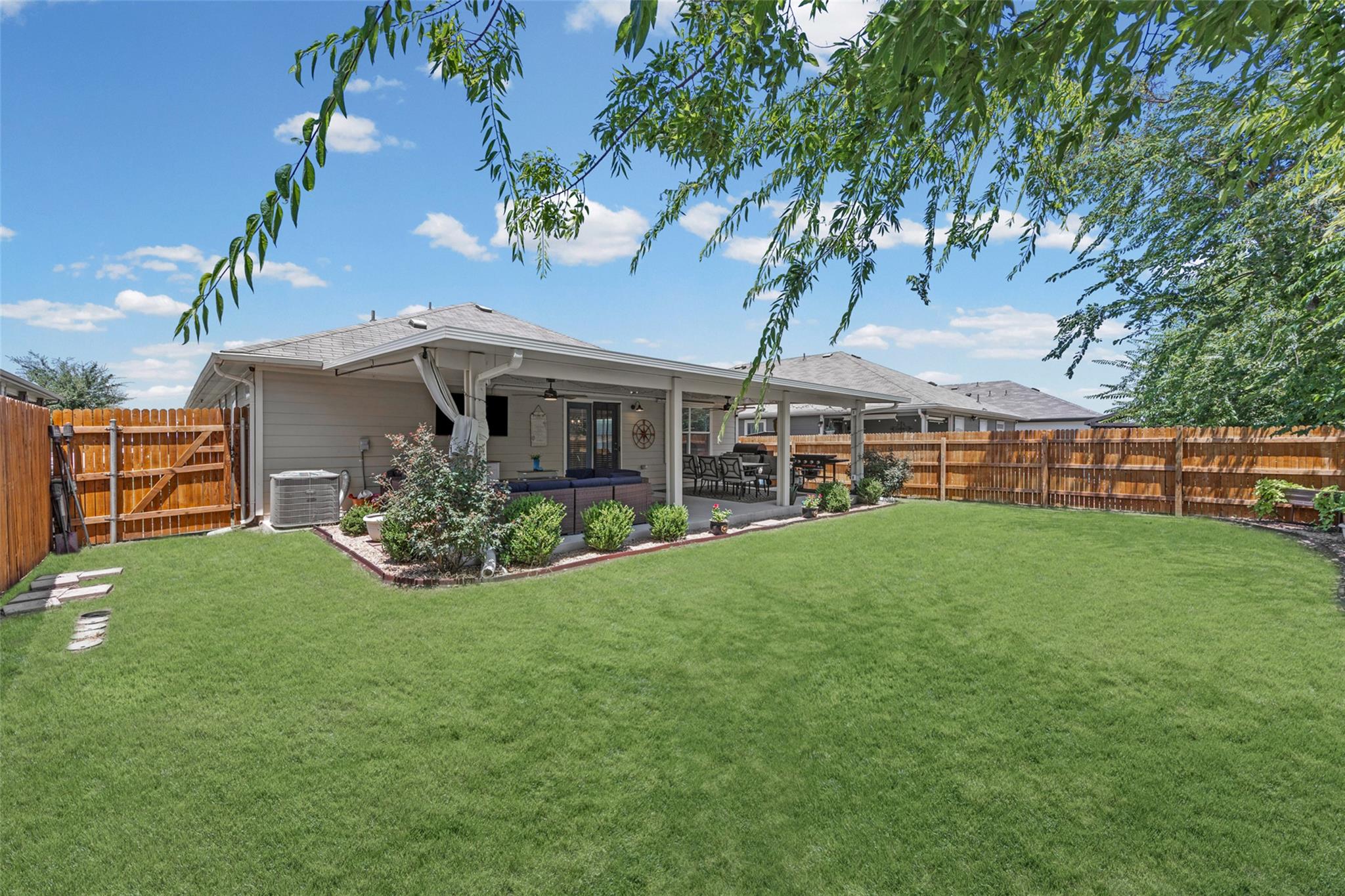 316 Cassandra DR — photo 4
