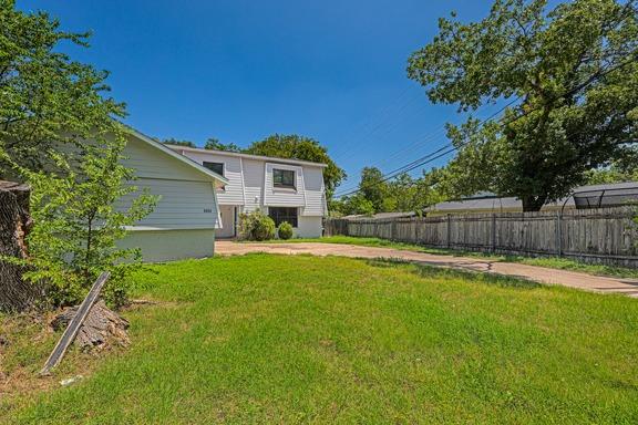 8524 Dryfield DR — photo 3