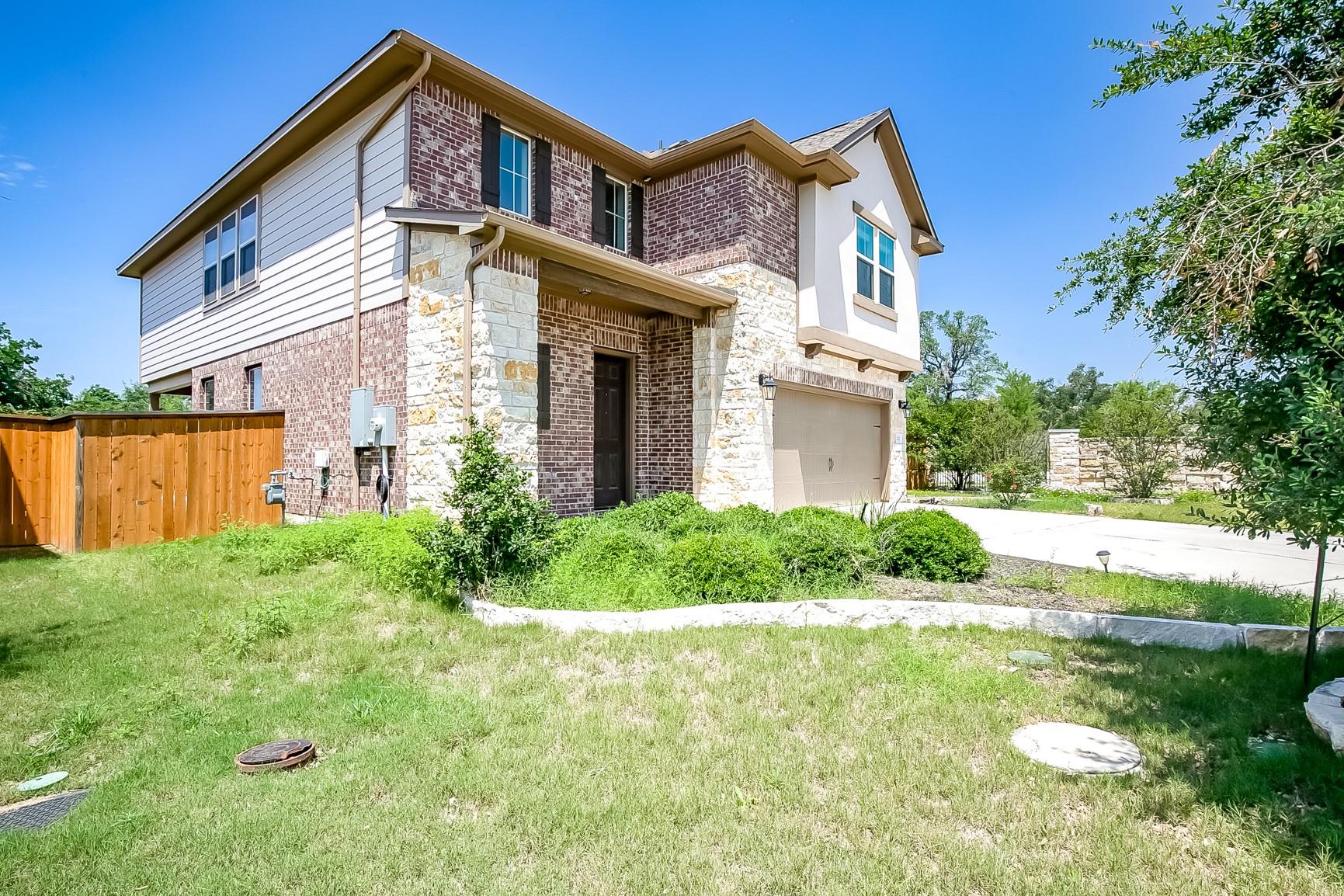 9202 Spade CIR — photo 3