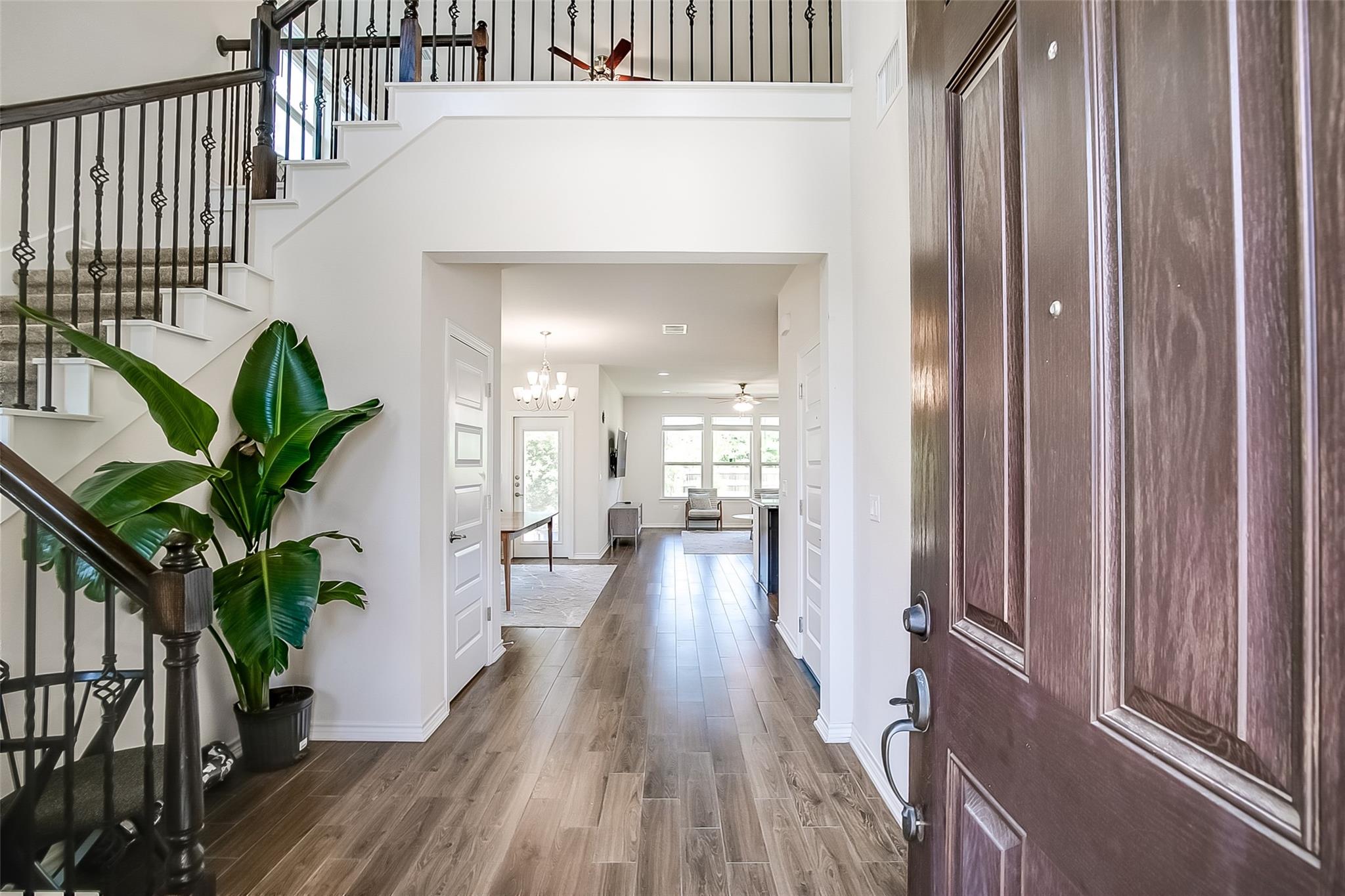 9202 Spade CIR — photo 4