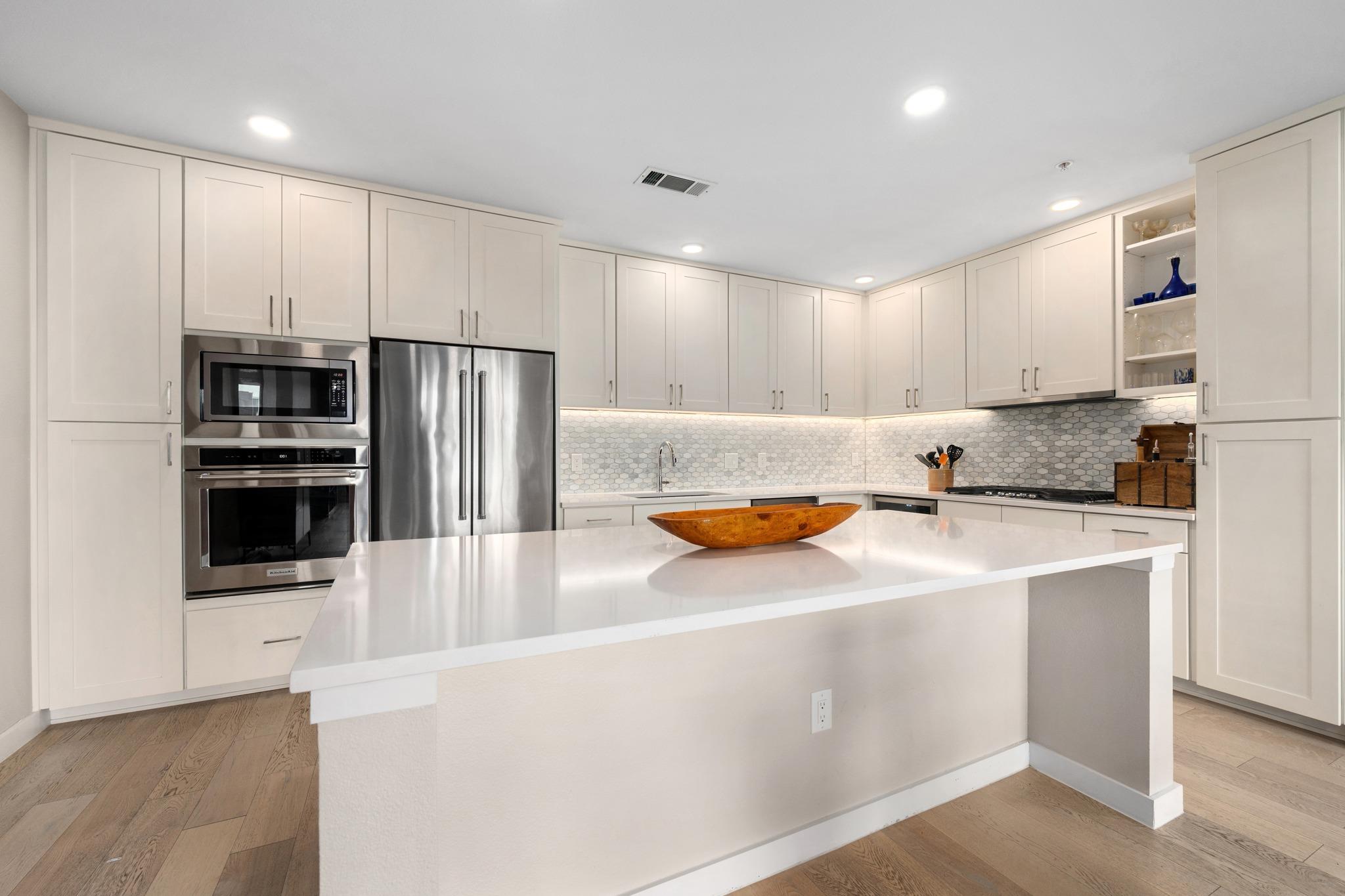 900 1st ST #312 — photo 3