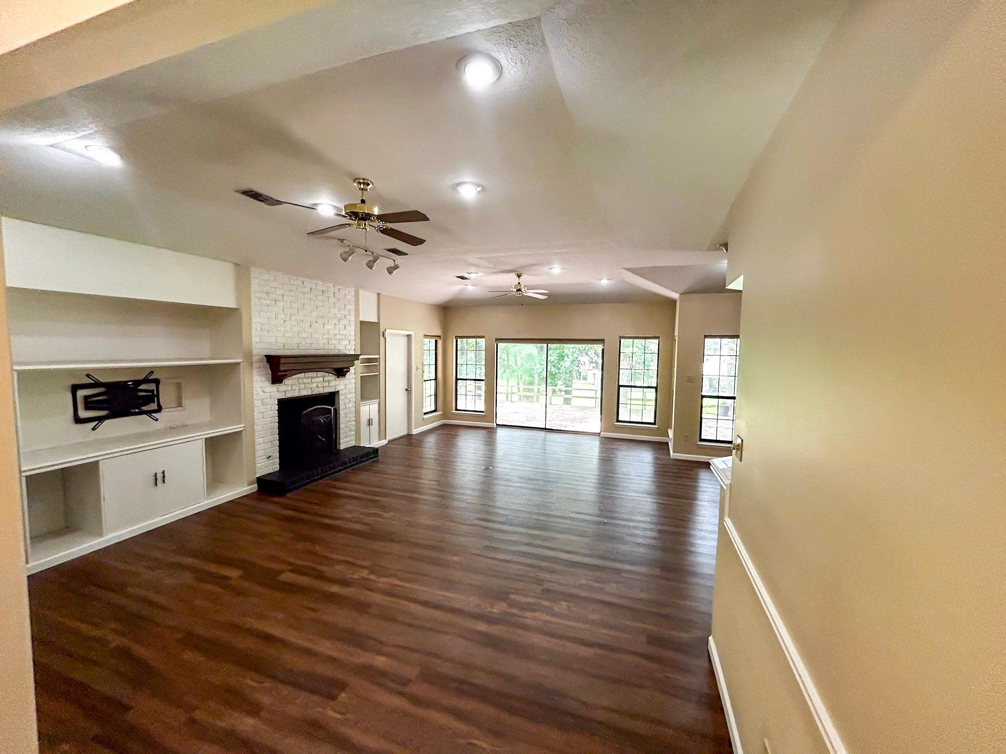 813 River Oaks DR — photo 4