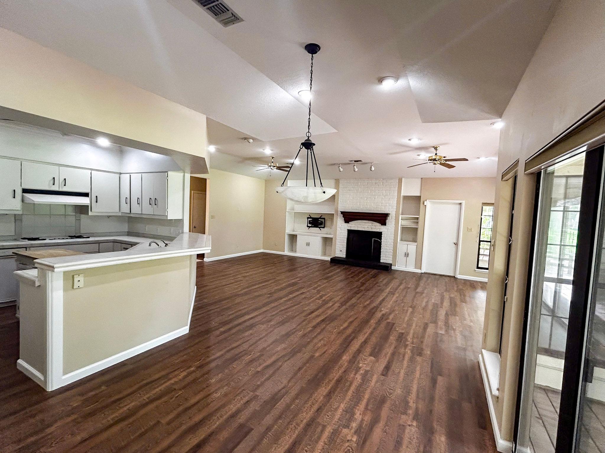 813 River Oaks DR — photo 5