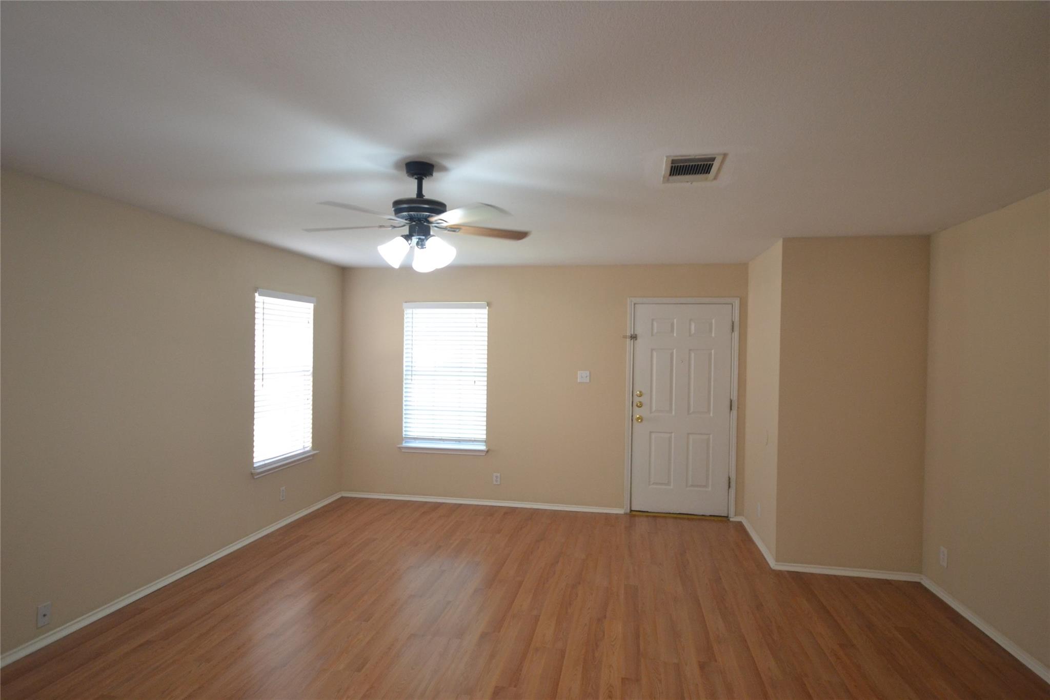 200 Lombard DR — photo 5