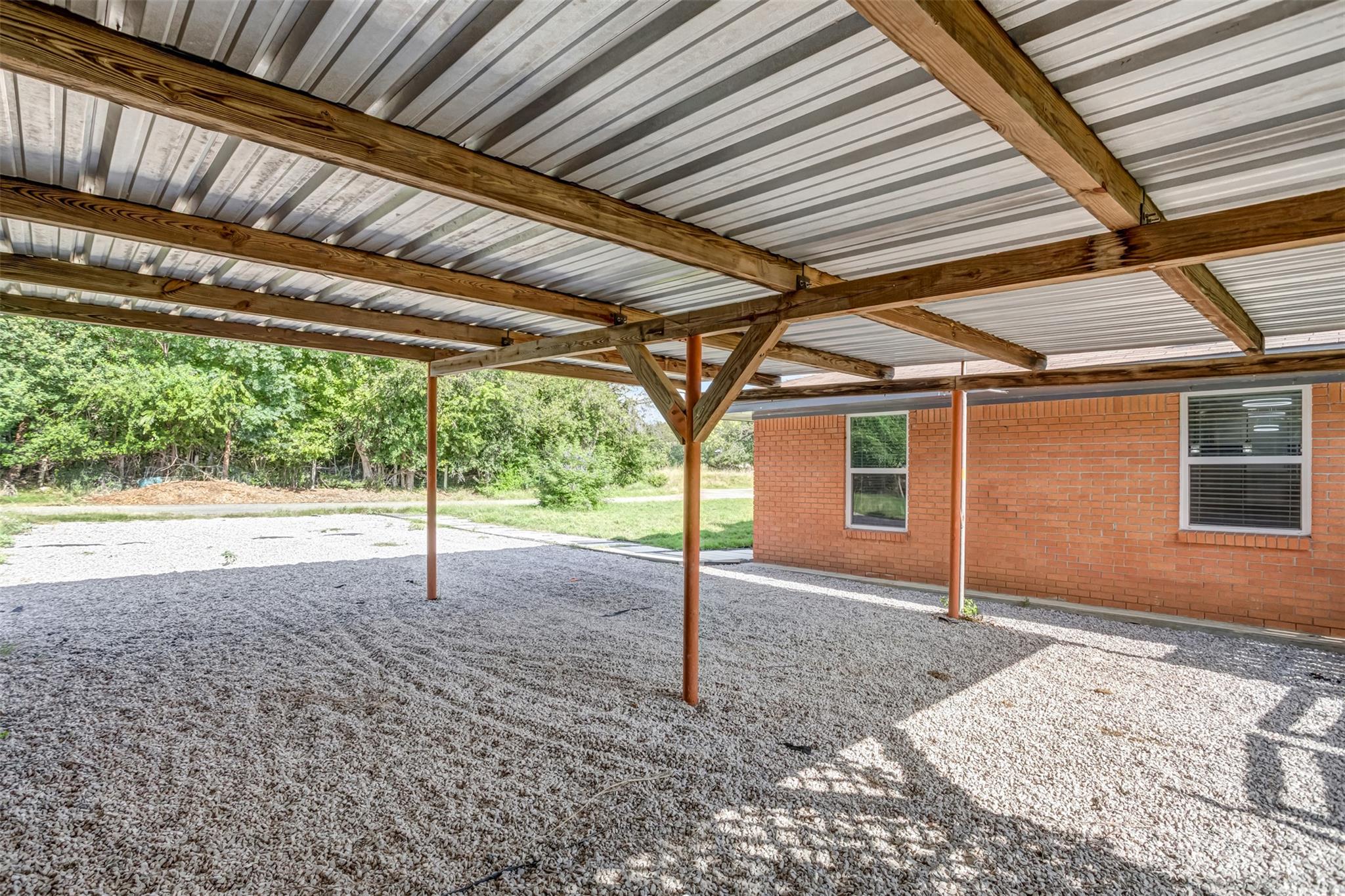 1708 Woodcrest DR — photo 5