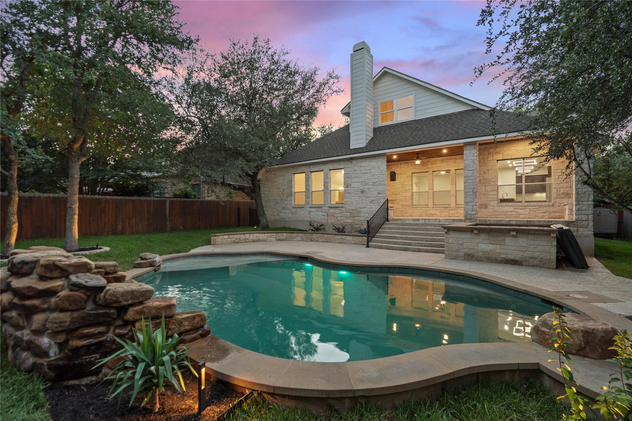 1807 Liberty Oaks BLVD