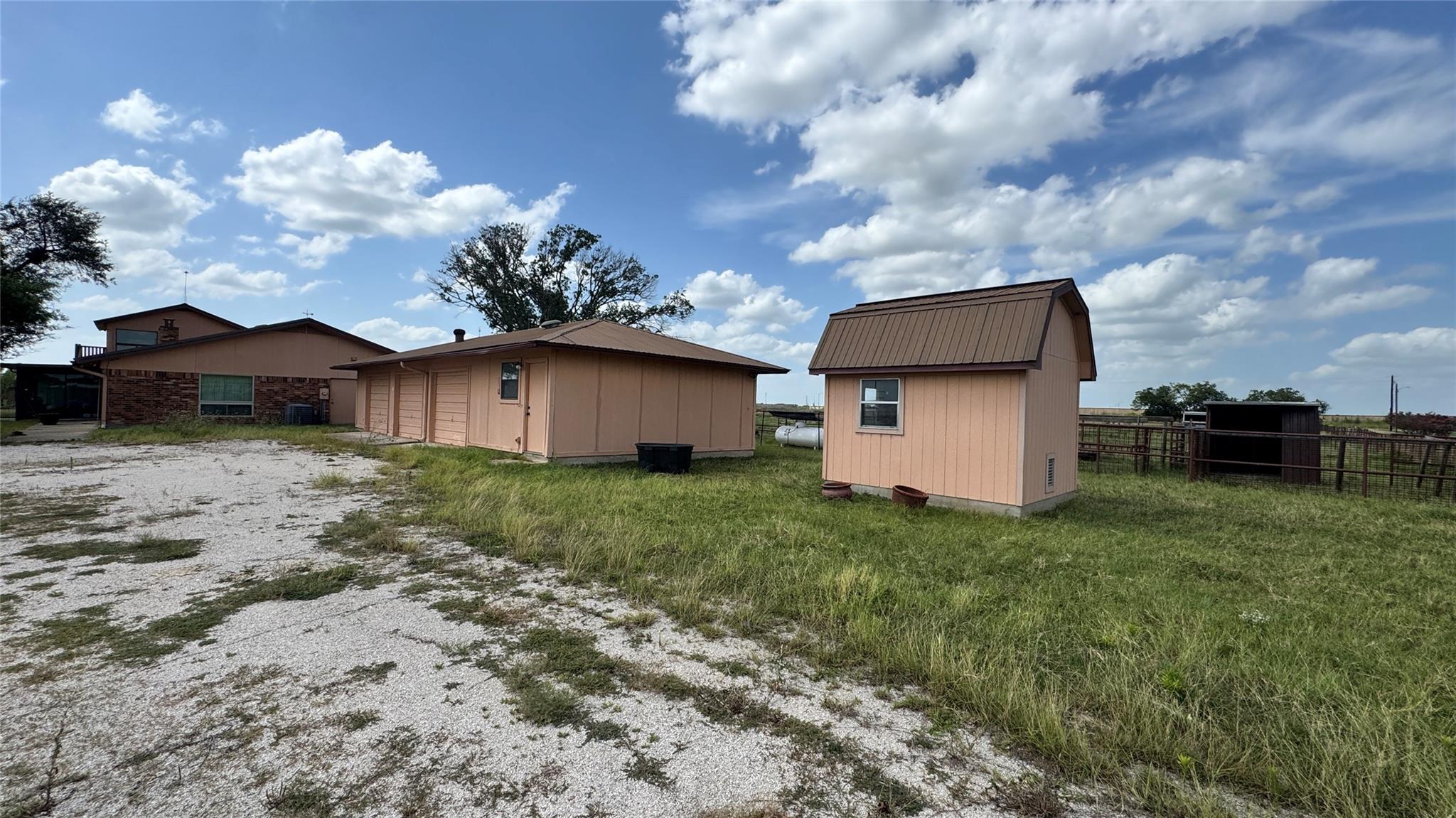 18007 FM 1100 — photo 5