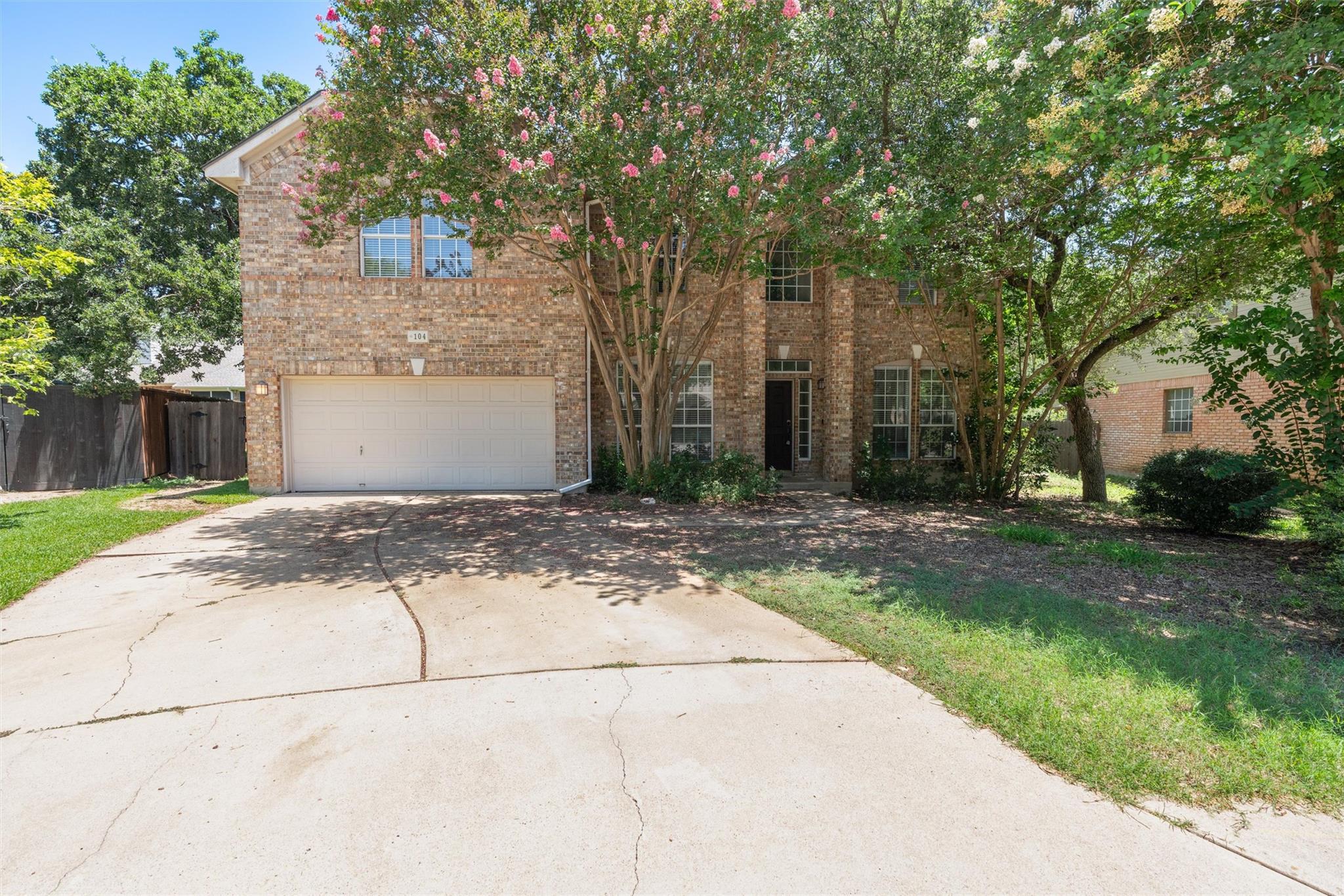 104 Whitechapel CT — photo 3