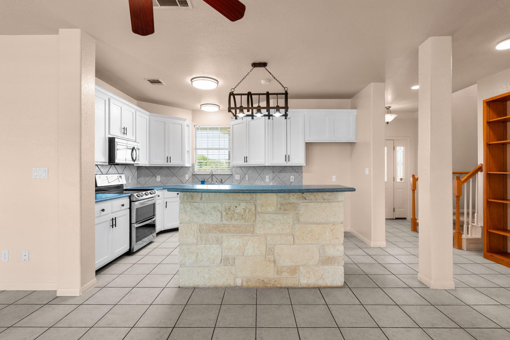 913 County Road 220 — photo 3