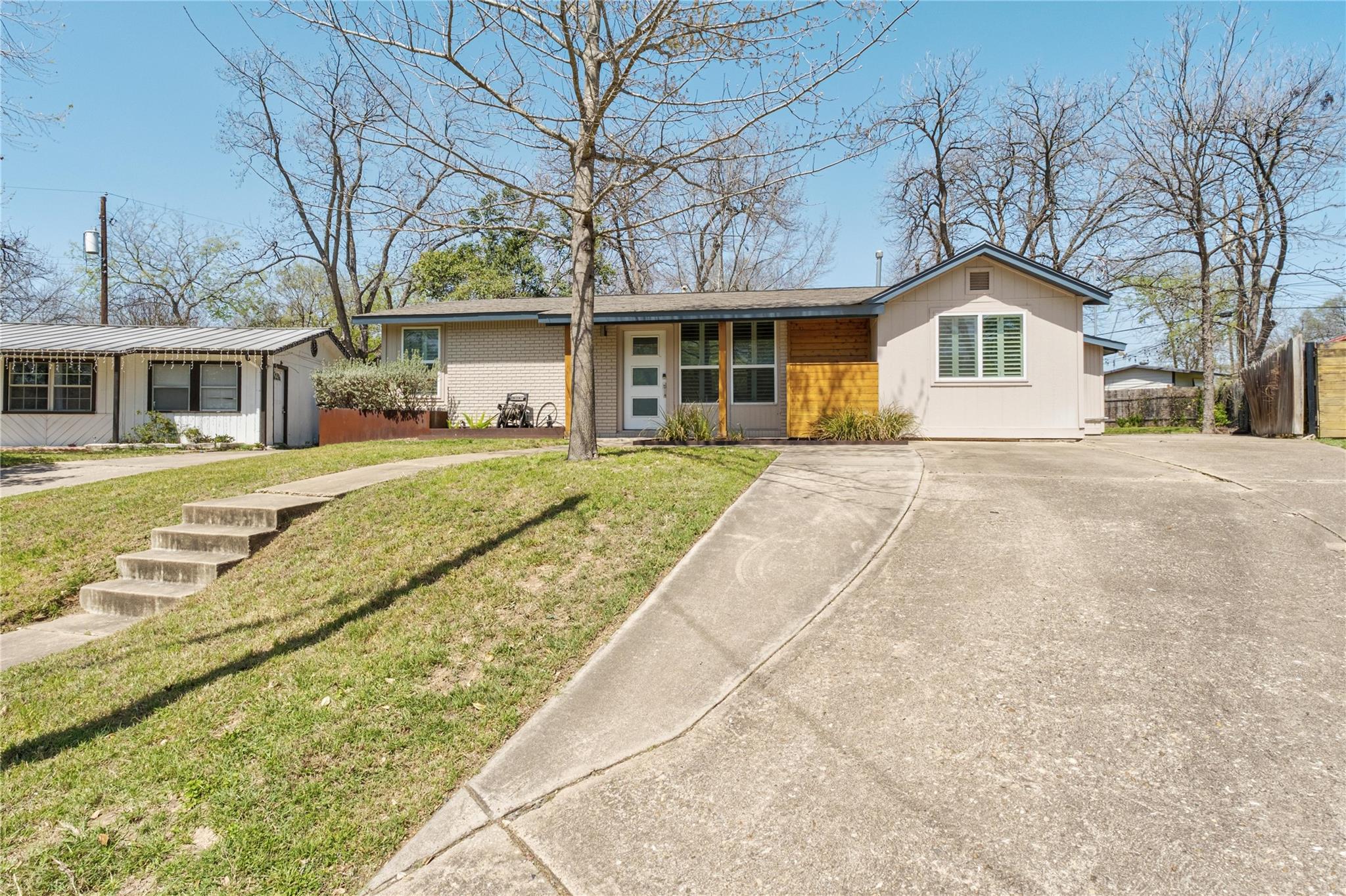 6414 Kenilworth DR — photo 3