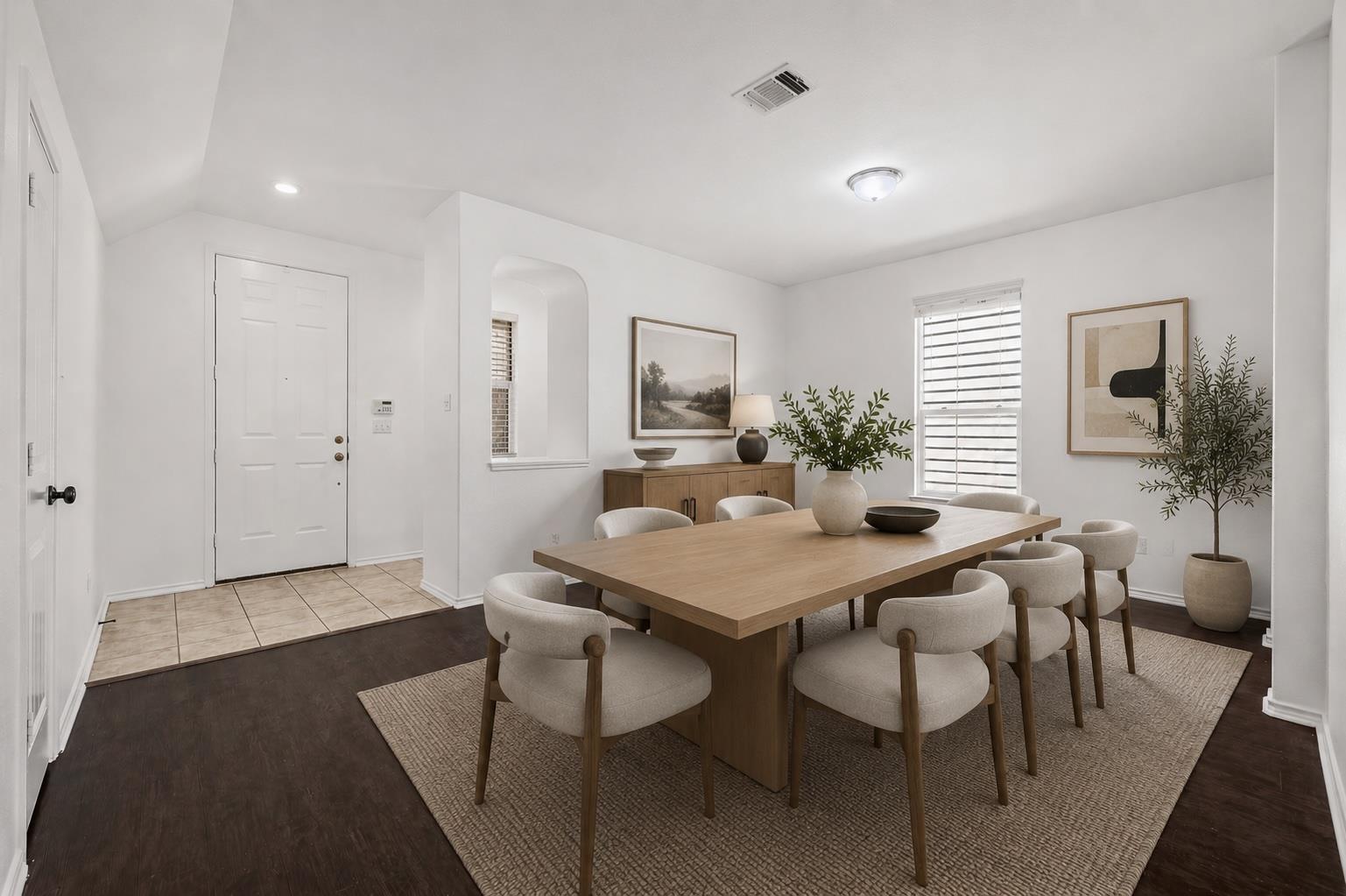 2215 McCombs ST — photo 3