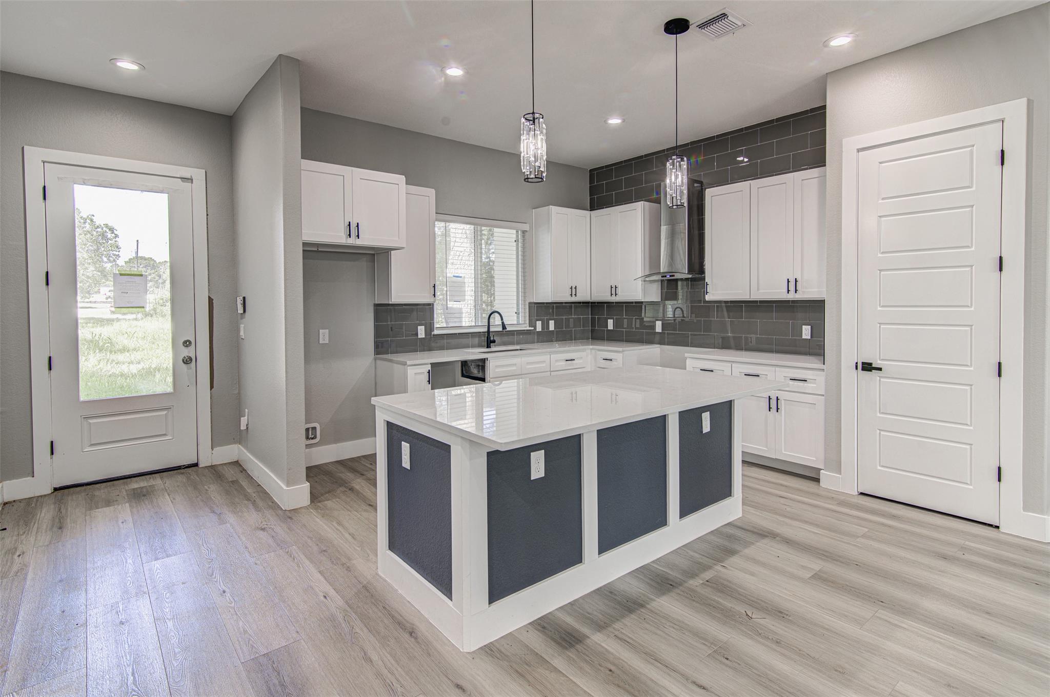 124 Feather Grass LN — photo 3
