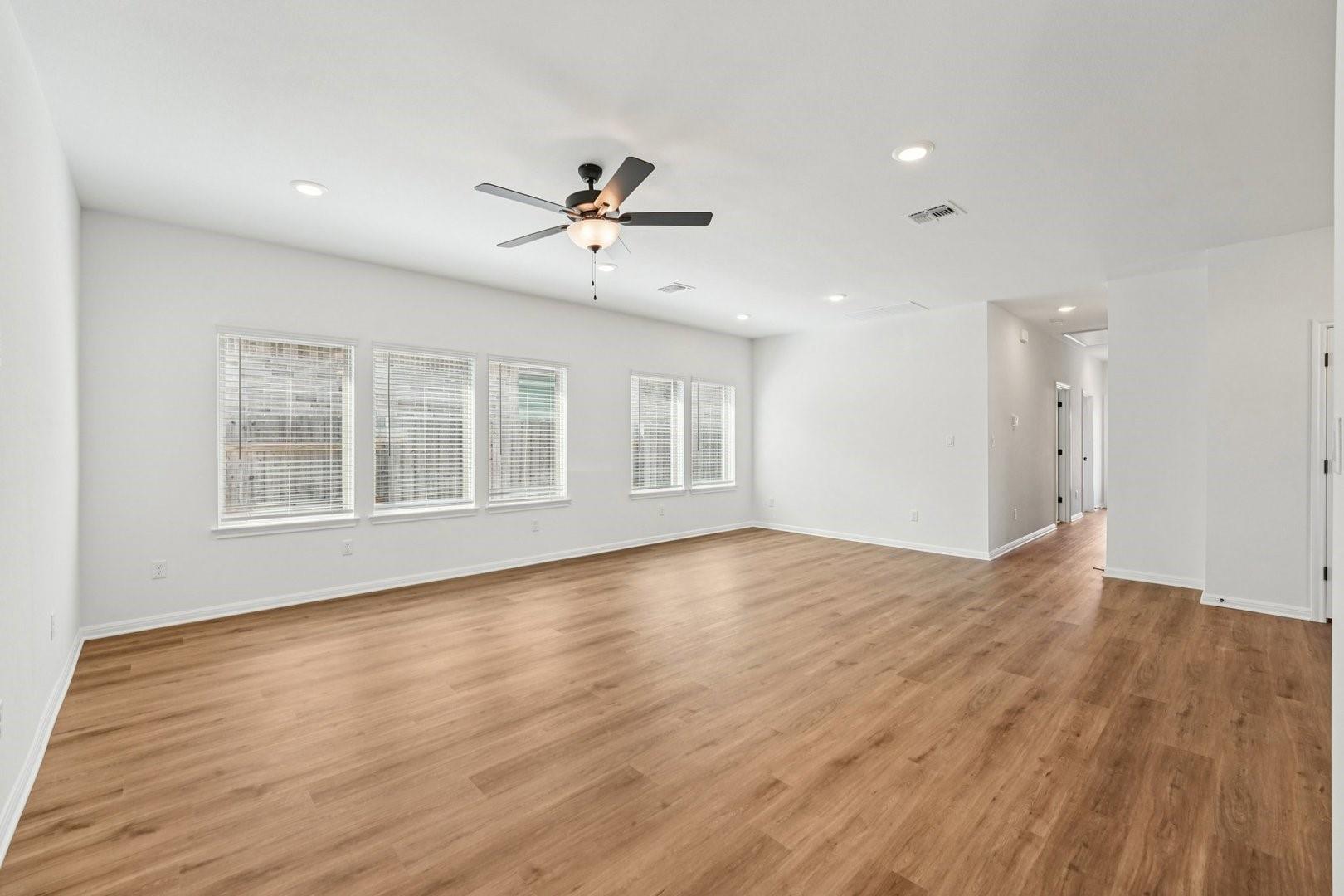 238 Bay Breeze DR — photo 3