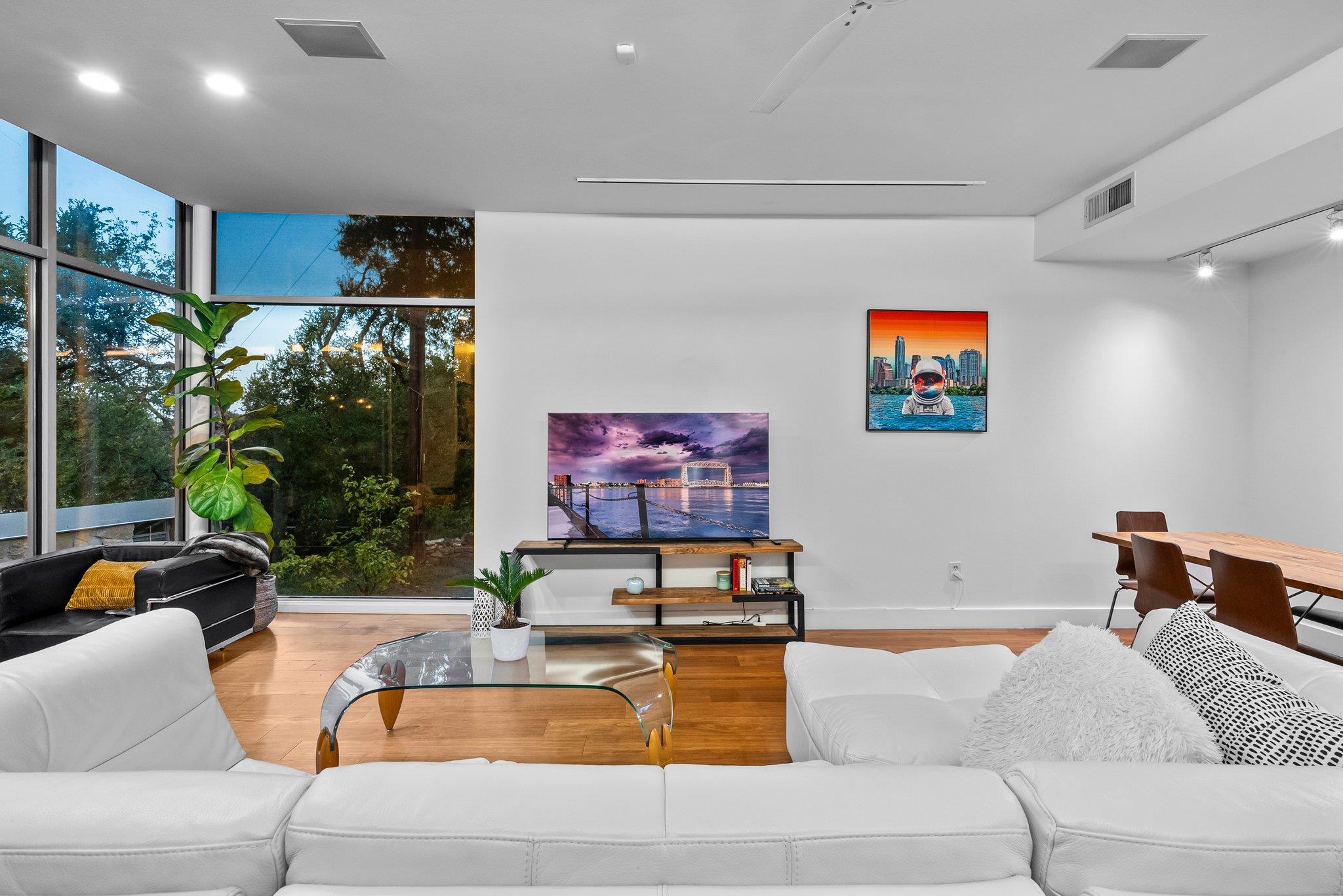 7689 Delwau LN — photo 3